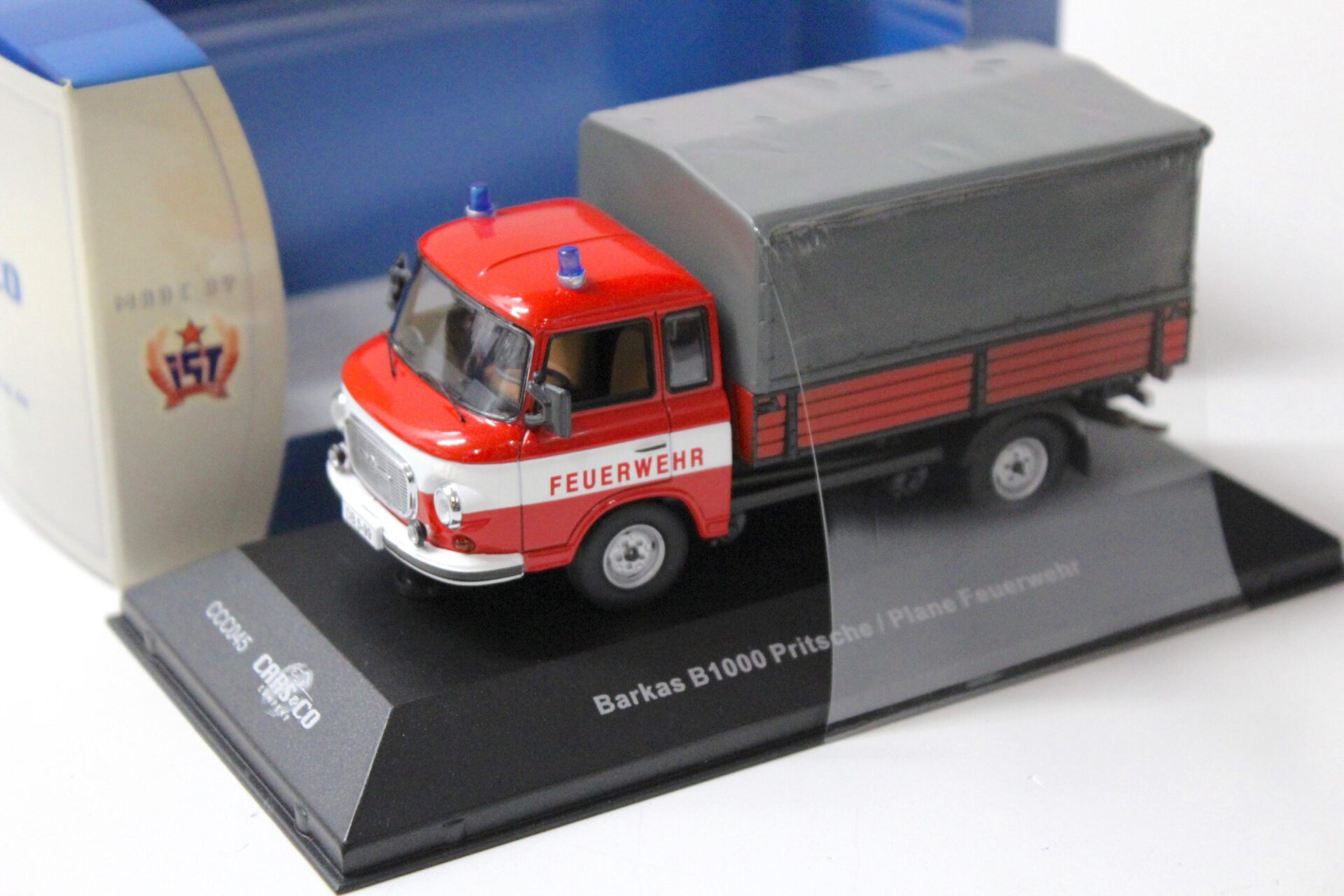 1:43 Cars&Co IST Barkas B1000 Pritsche/ Plane Feuerwehr red/ grey