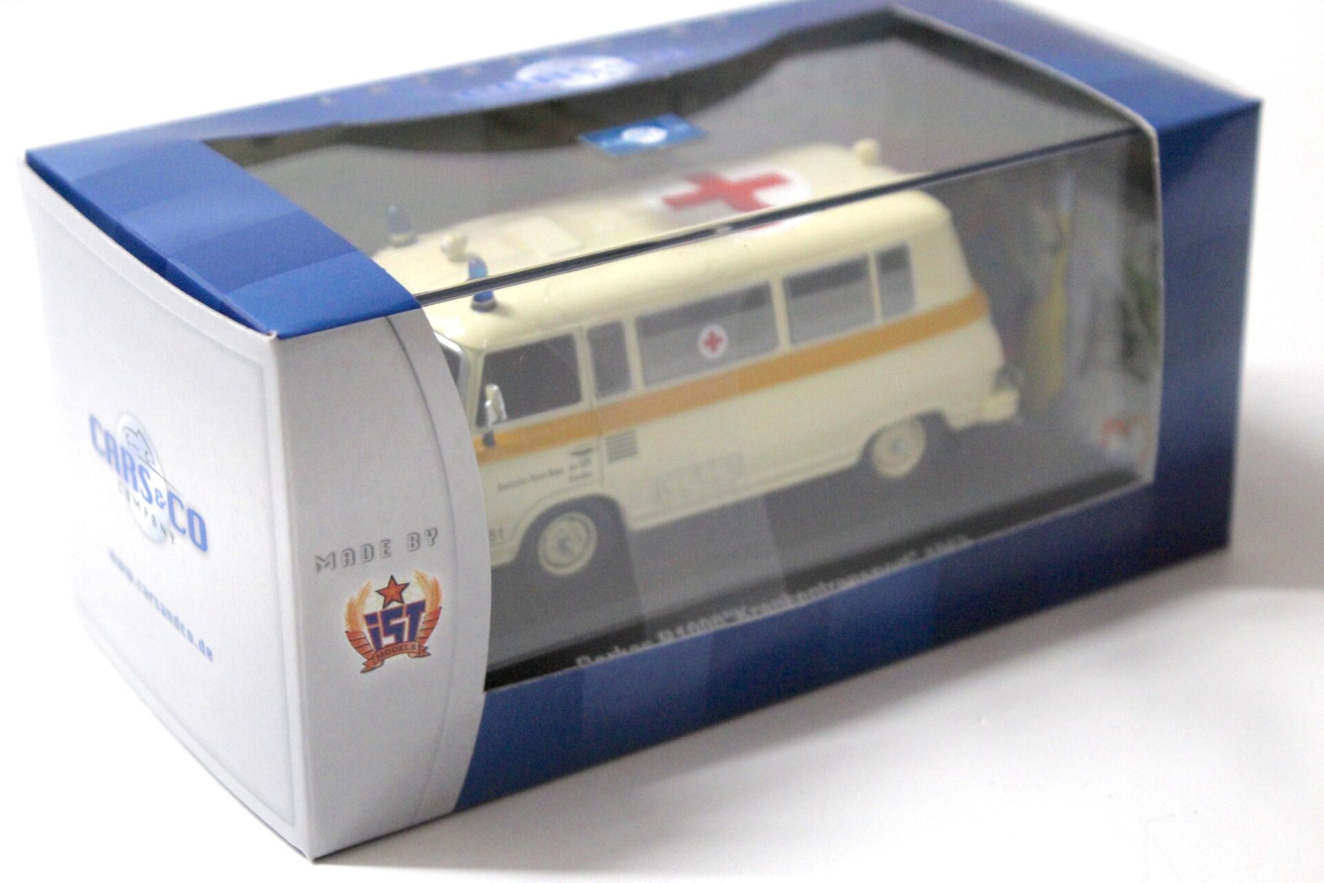 1:43 Cars&Co IST Barkas B1000 Krankentransport Rotes Kreuz 1963 beige