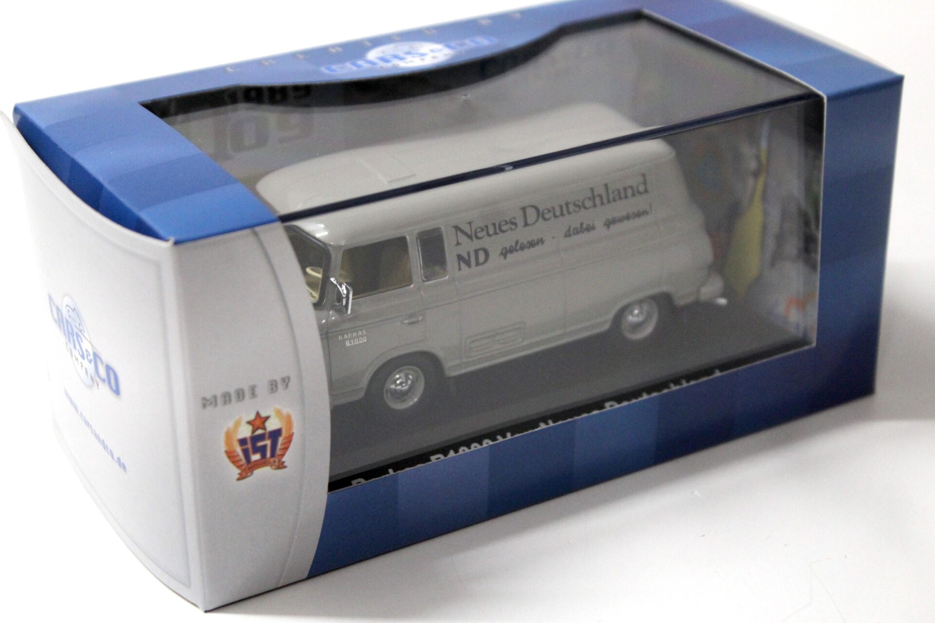 1:43 Cars&Co IST Barkas B1000 Van Kasten Neues Deutschland grey
