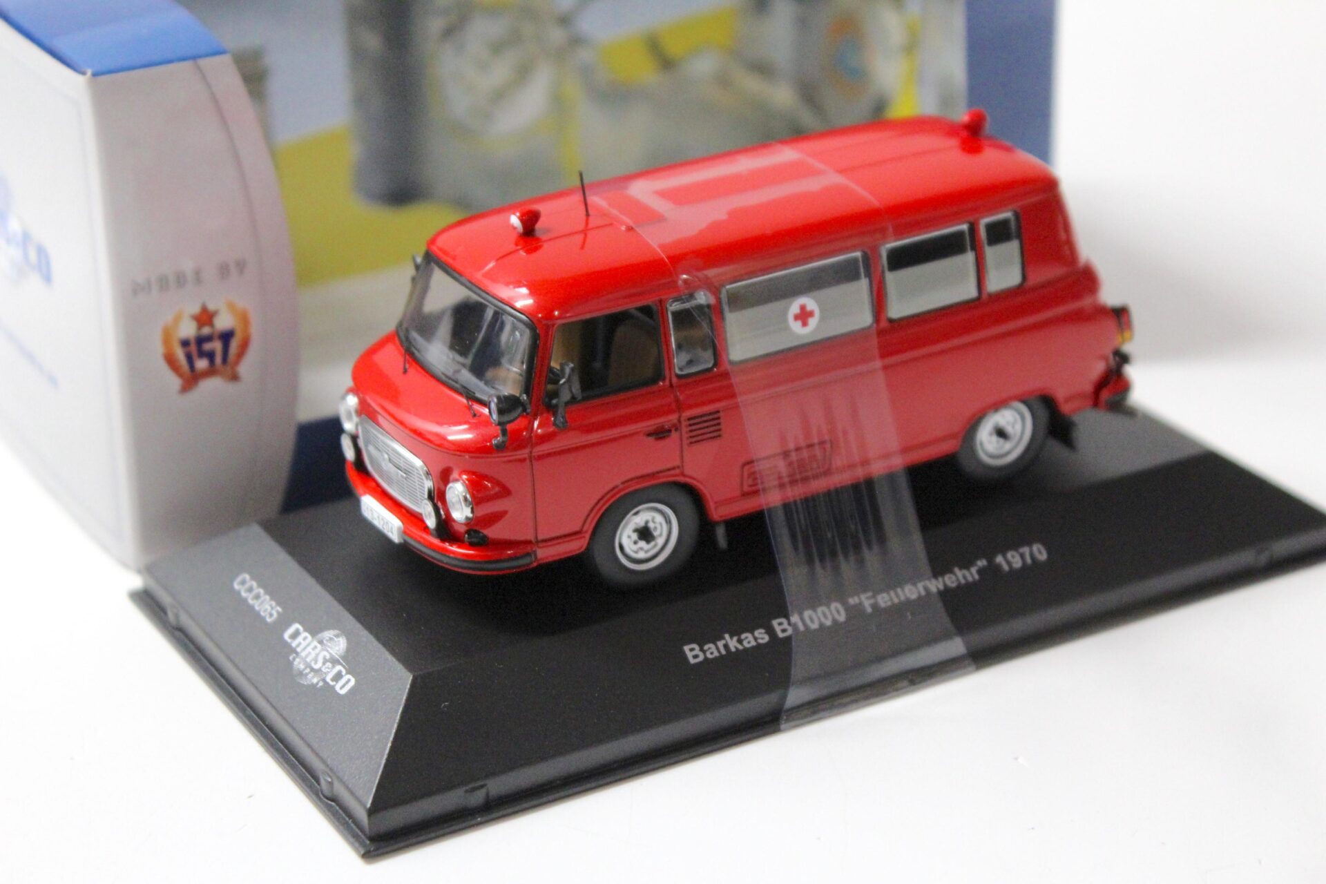 1:43 Cars&Co IST Barkas B1000 Van Feuerwehr 1970 red