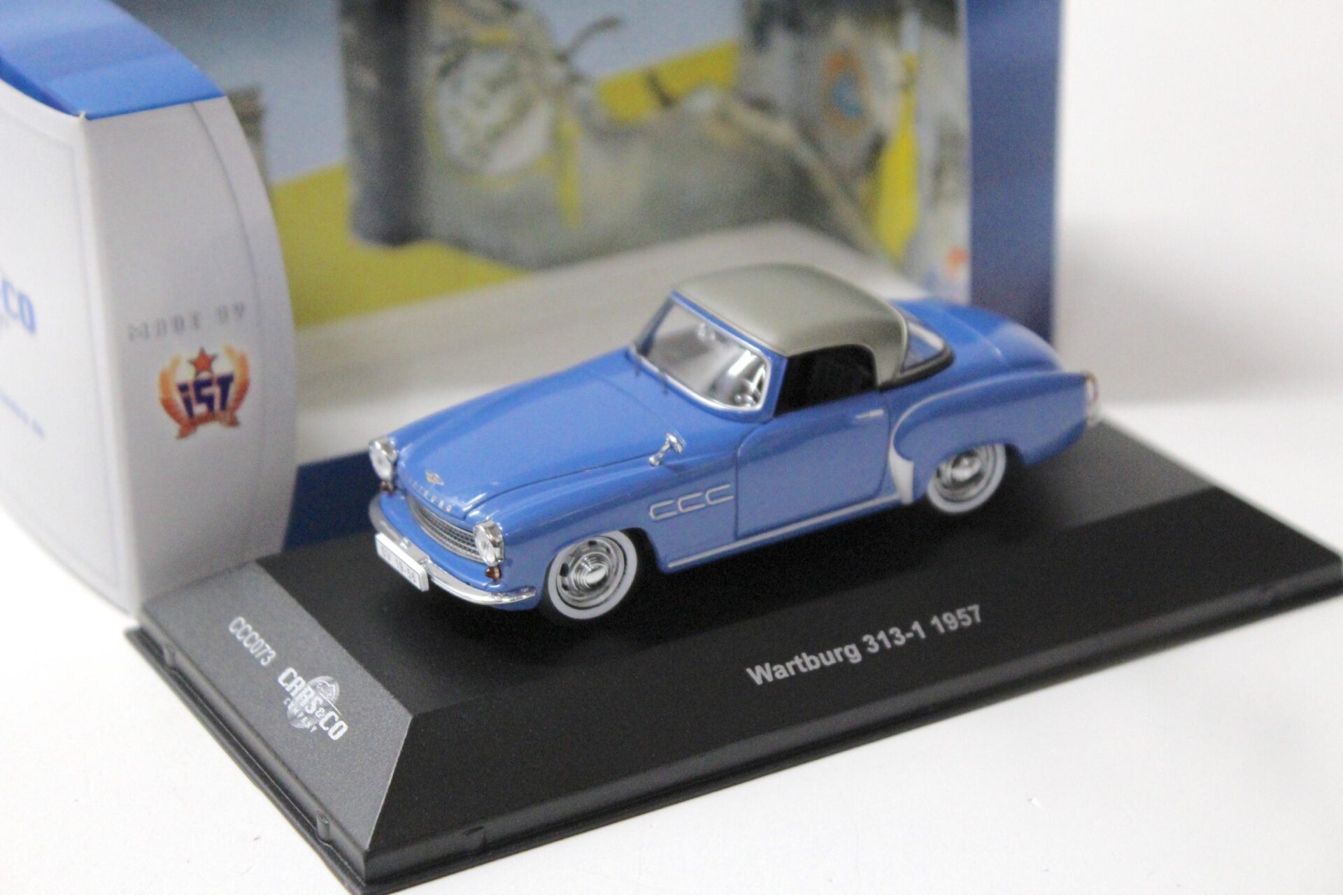 ID 56435 orig 1.jpg 1:43 Cars&Co IST Wartburg 313-1 Sportwagen Coupe blue 1957
