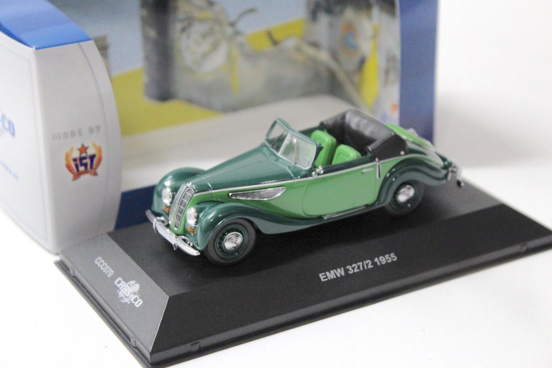 ID 56438 orig 1.jpg 1:43 Cars&Co IST EMW 327/2 Roadster green 1955