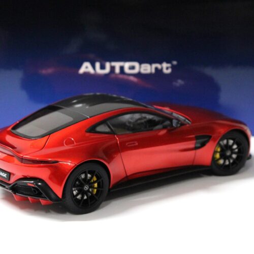 1:18 AUTOart Aston Martin Vantage 2019 Hyper red