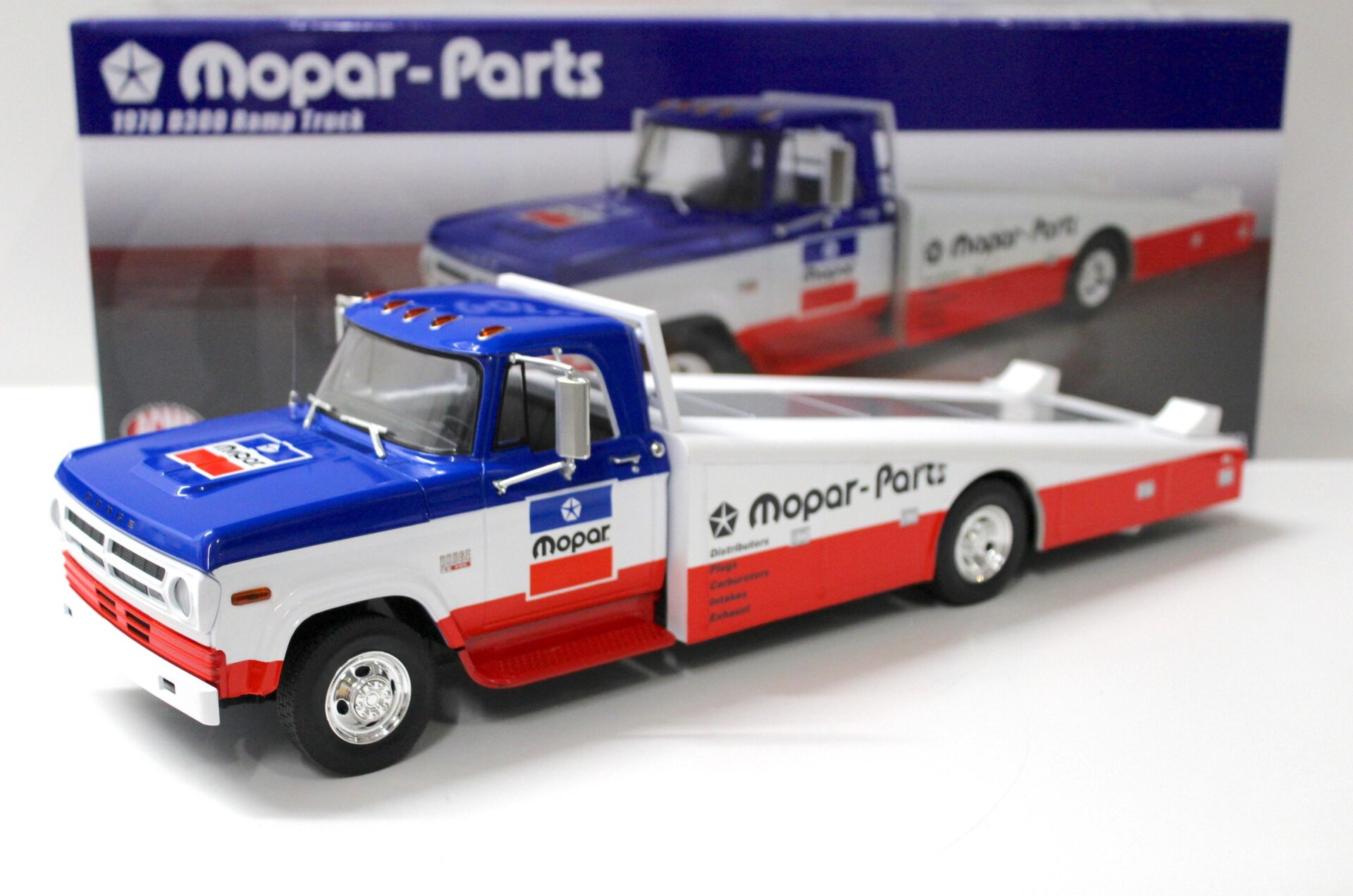 1:18 ACME 1970 Dogde D300 Ramp Truck *MOPAR-PARTS* blue/ white/ red