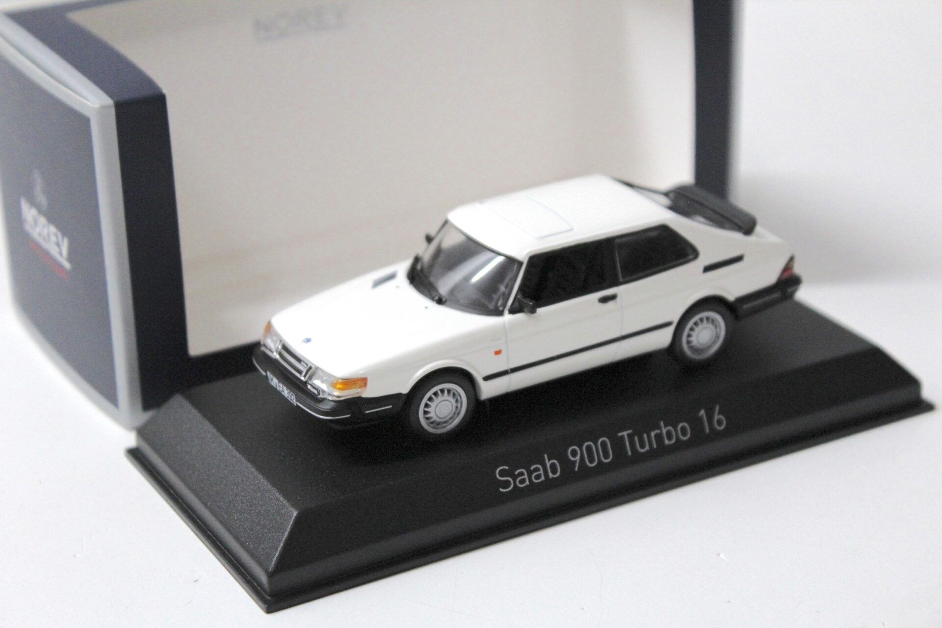 ID 56714 orig 1.jpg 1:43 Norev Saab 900 Turbo 16 white 1991