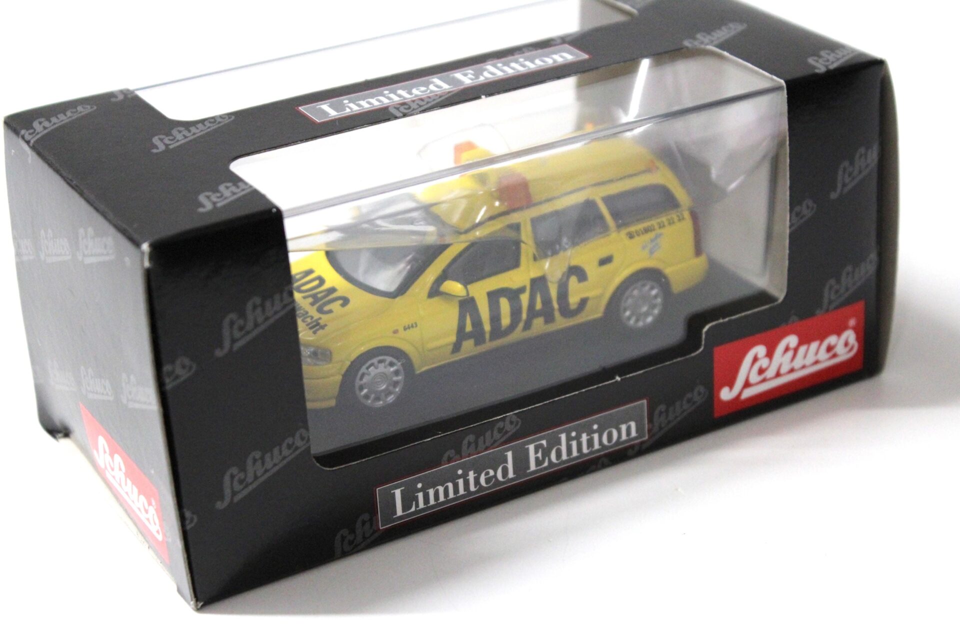 1:43 Schuco Opel Astra Caravan "ADAC" yellow/ black