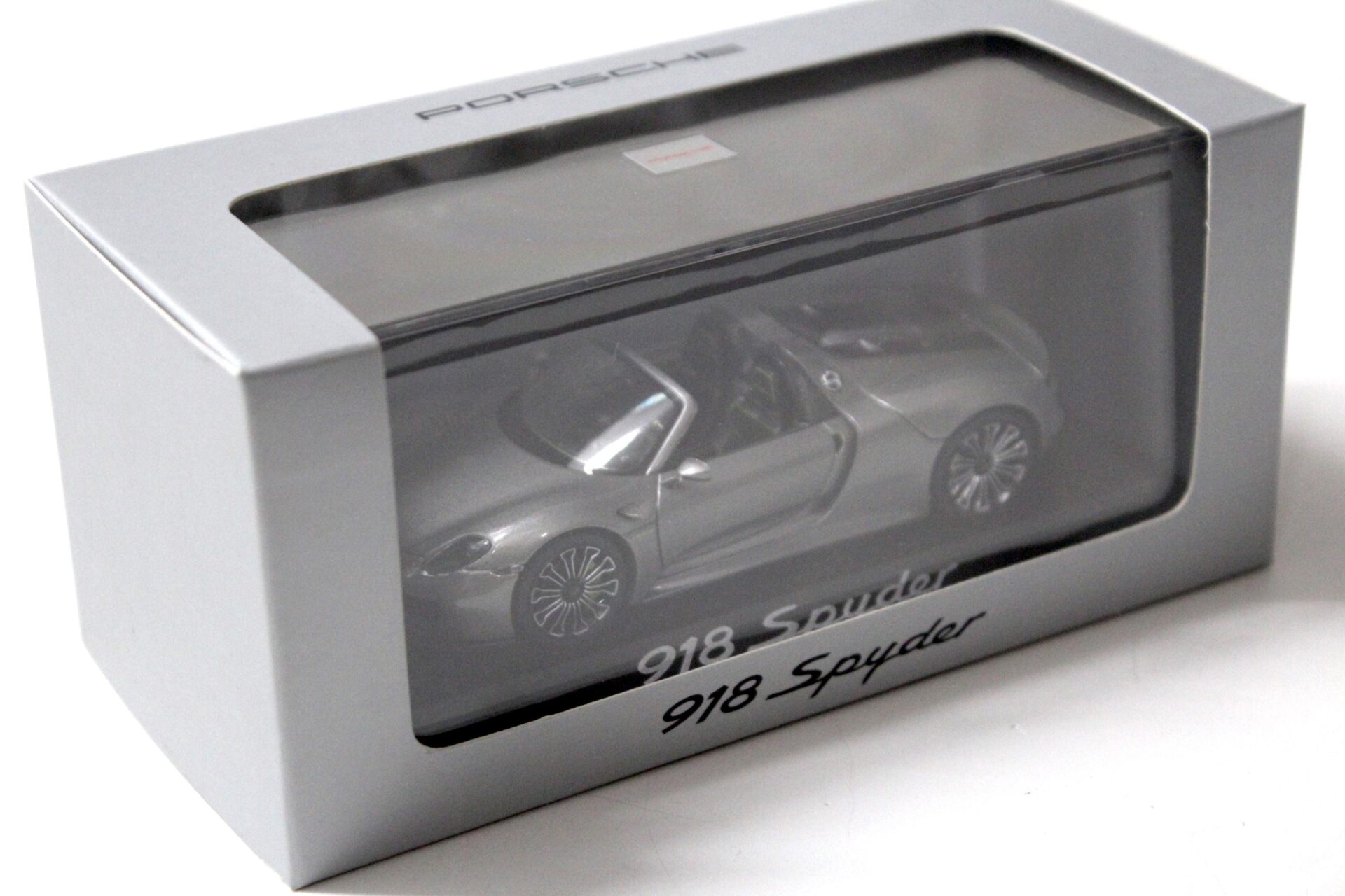 1:43 Minichamps Porsche 918 Spyder Production Car 2013 grey DEALER VERSION