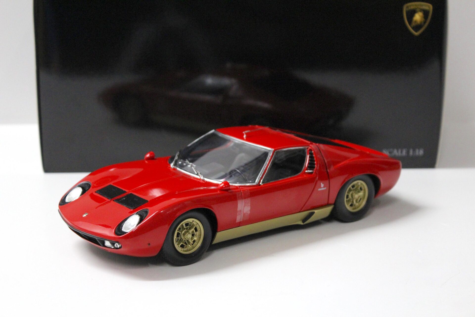 1:18 Kyosho Lamborghini Miura S red/ gold