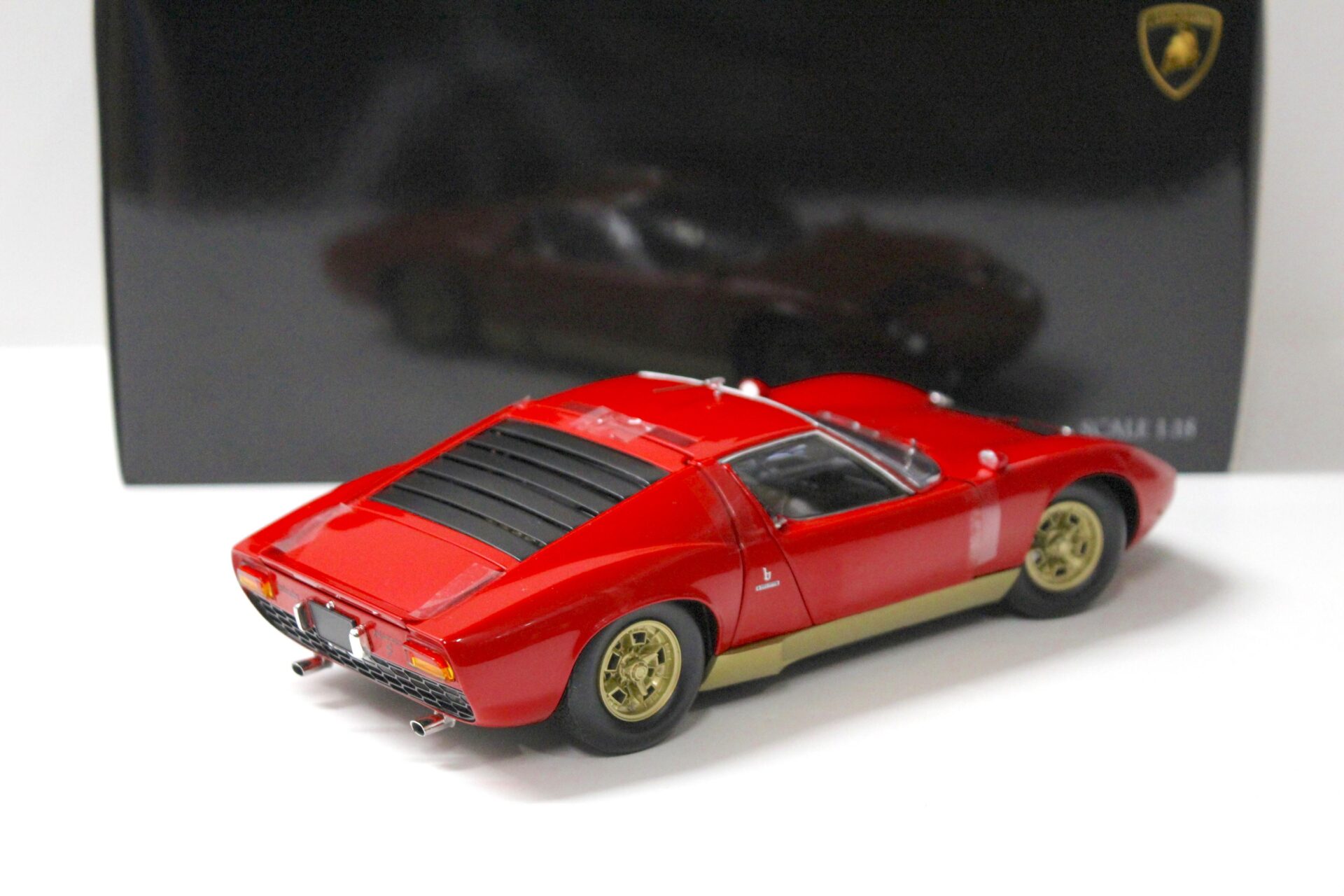 1:18 Kyosho Lamborghini Miura S red/ gold