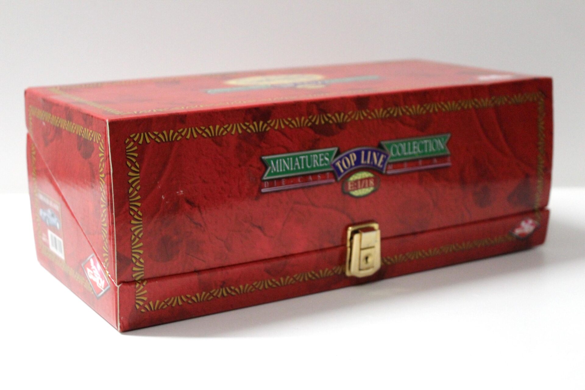 1:18 Guiloy Chrysler Atlantic silver-blue