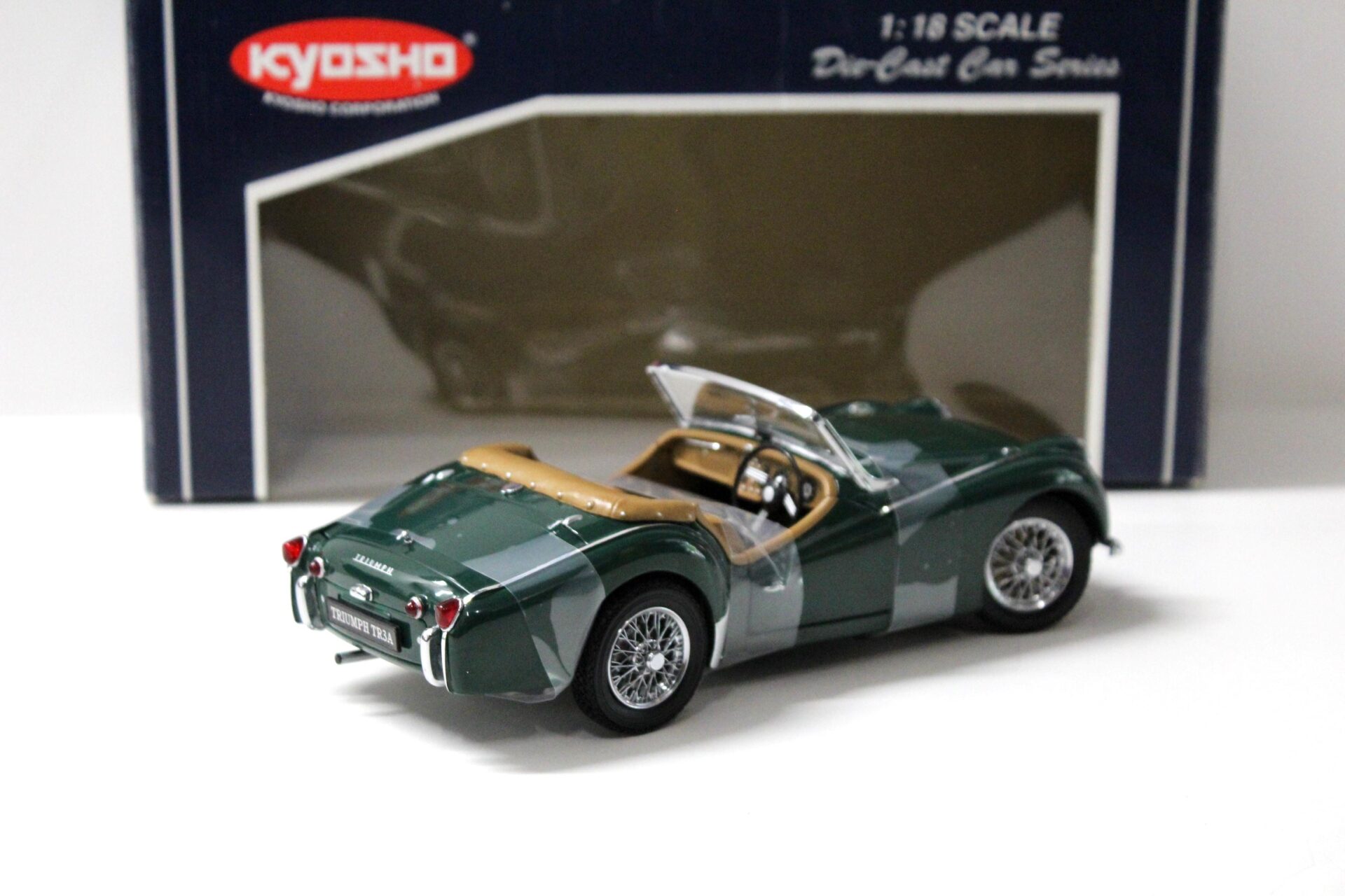 1:18 Kyosho Triumph TR3A Roadster RHD dark green