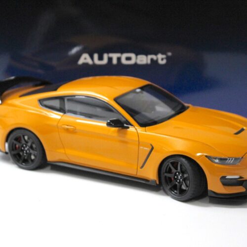1:18 AUTOart Ford Shelby GT-350R 2017 Fury orange
