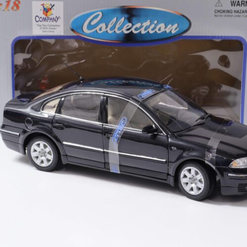 1:18 Welly VW Passat Sedan black 2001