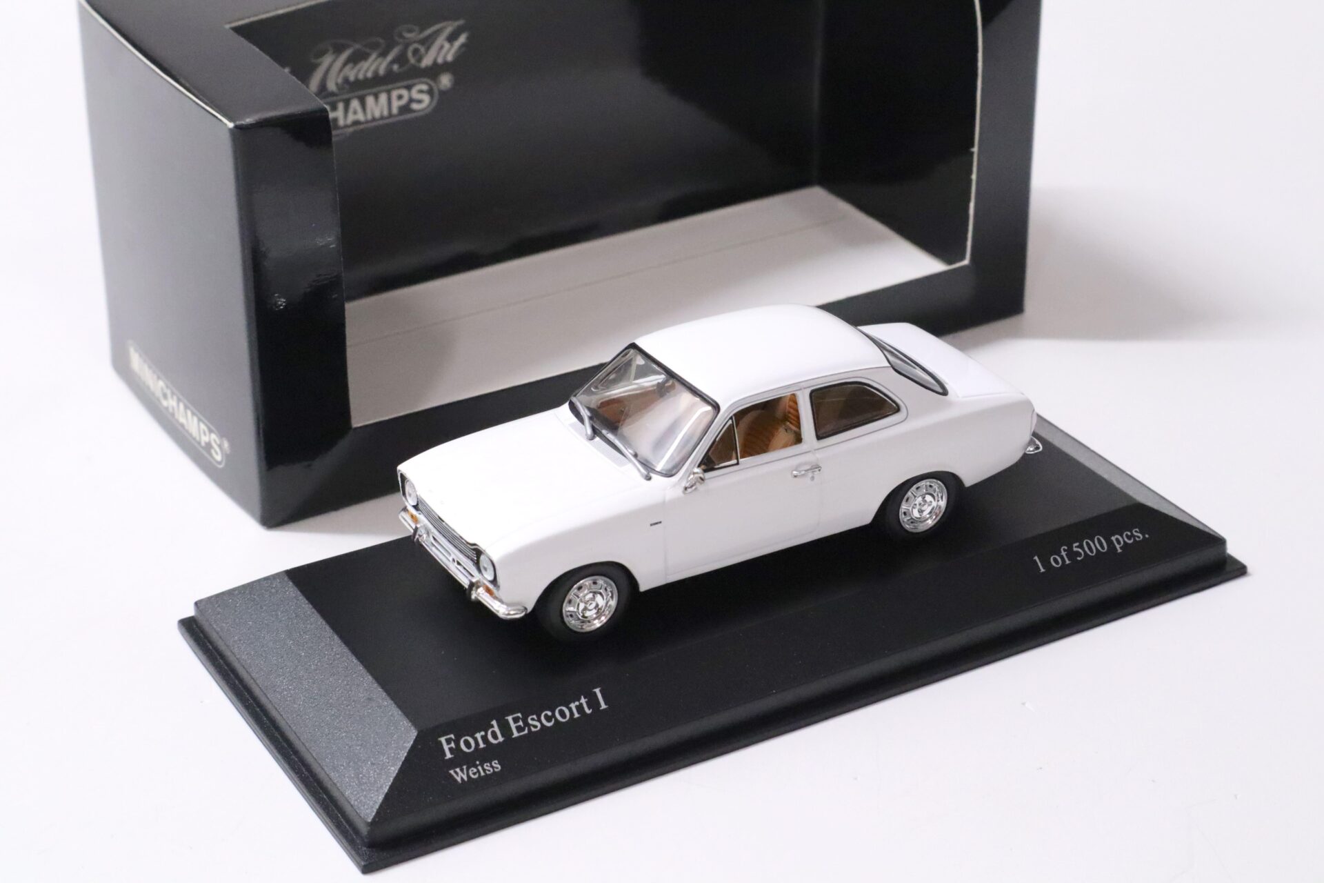 1:43 Minichamps Ford Escort I 1971 LHD white