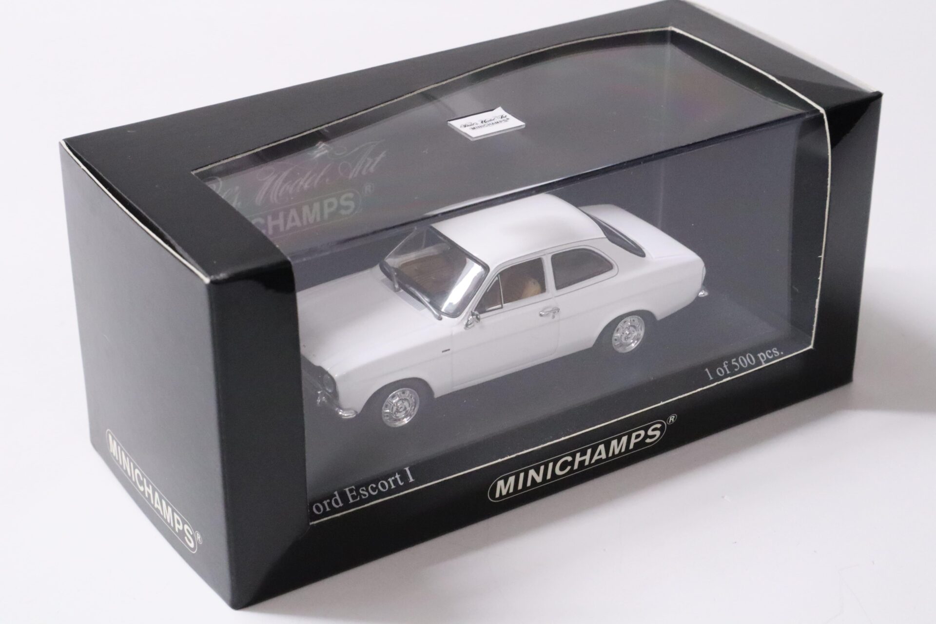 1:43 Minichamps Ford Escort I 1971 LHD white