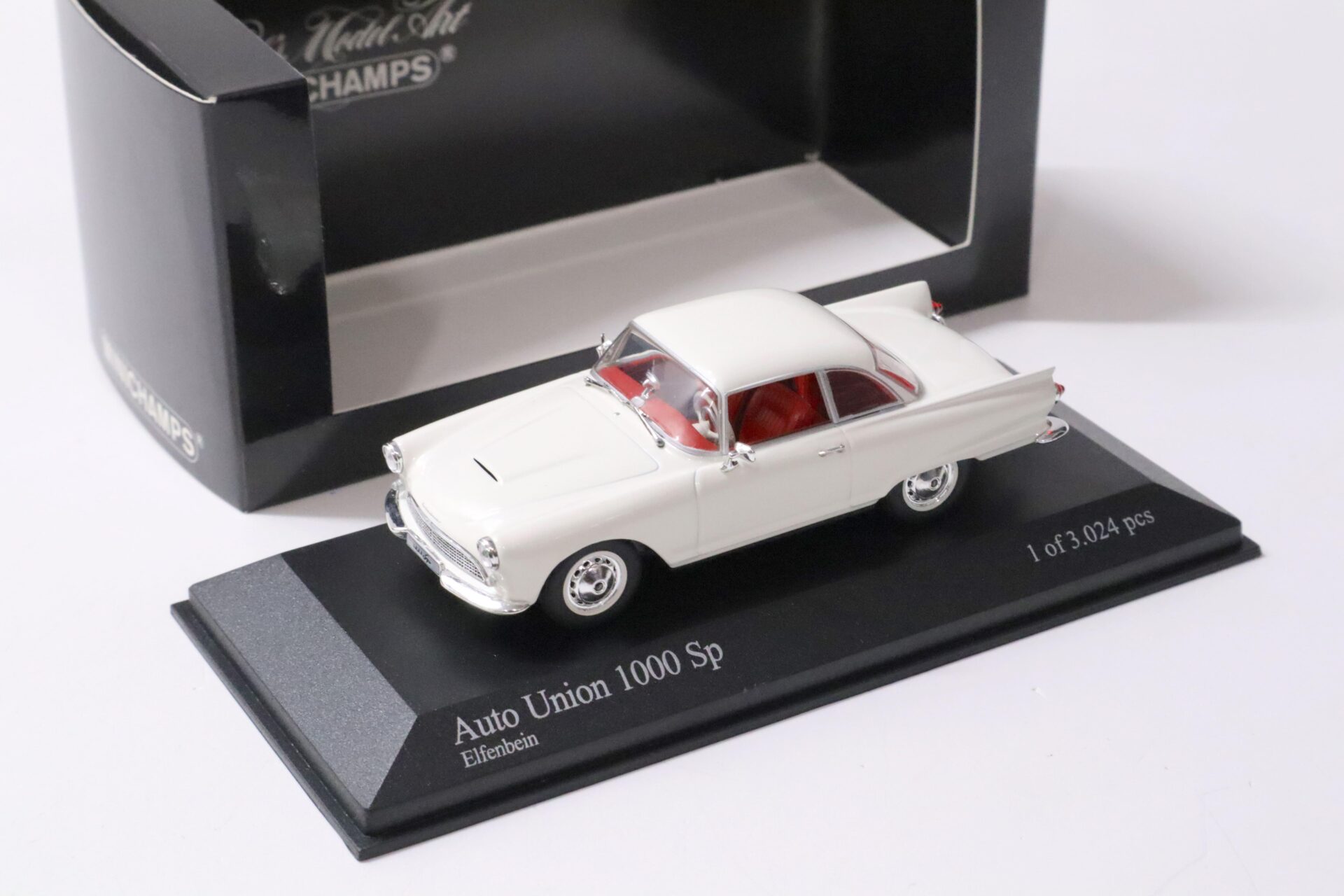 ID 57870 orig.jpg 1:43 Minichamps Auto Union 1000 Sp closed Top 1958 Elfenbein white