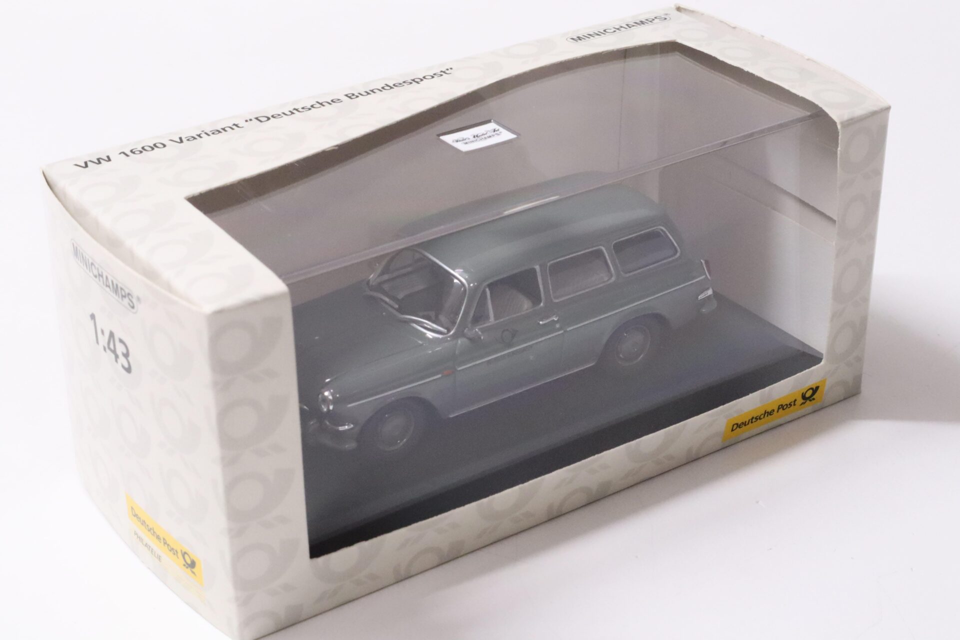 1:43 Minichamps VW 1600 Variant Deutsche Post DBP grey