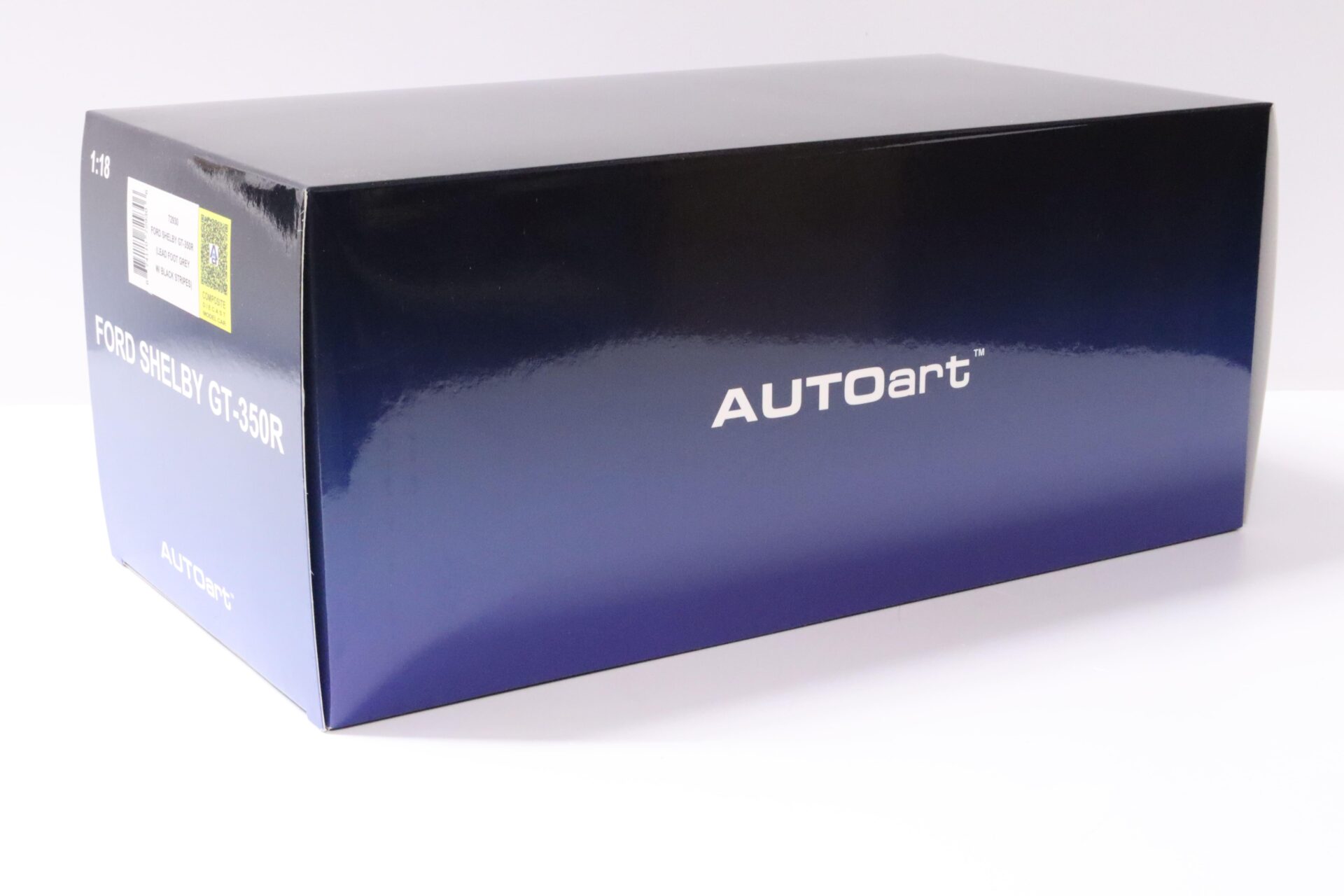 1:18 AUTOart Ford Shelby GT-350R 2017 Lead foot grey with black stripes