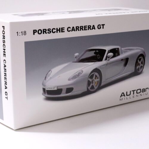 1:18 AUTOart Porsche Carrera GT silver with black interior