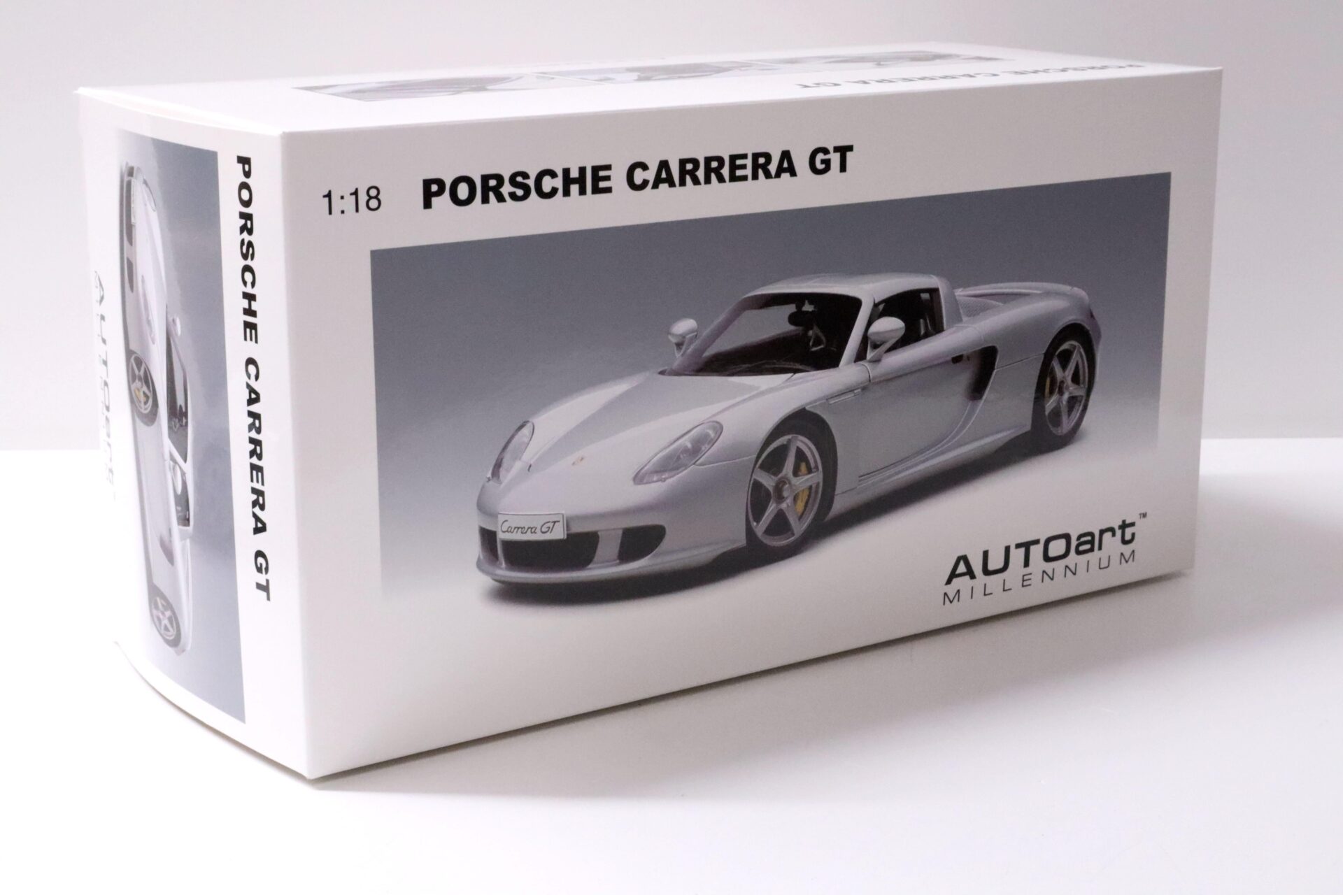 1:18 AUTOart Porsche Carrera GT silver with black interior