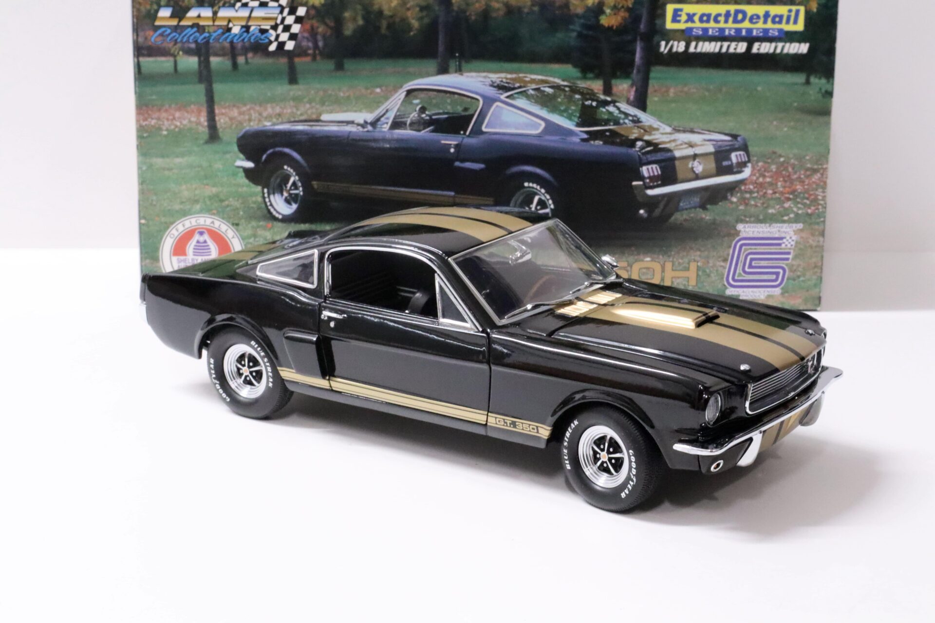 1:18 Exact Detail Shelby GT 350H Coupe 1966 black/ gold stripes