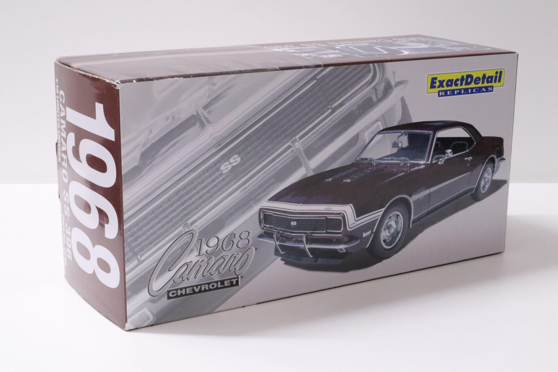 1:18 Exact Detail Chevrolet Camaro RS/SS 396 Coupe 1968 Maroon dark red/ white