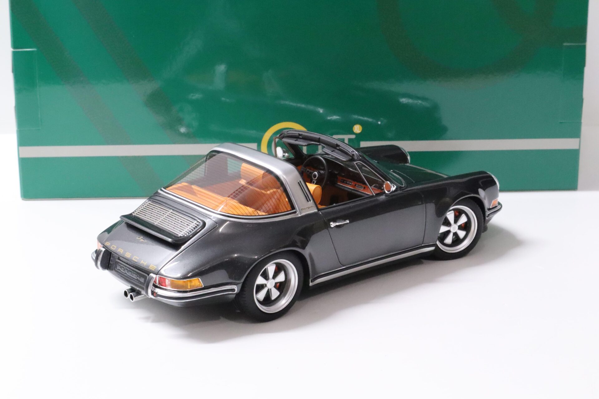1:18 Cult Scale Models Porsche 911 Targa *SINGER* grey metallic