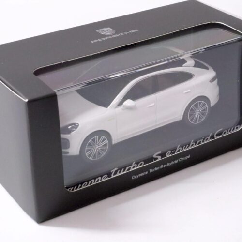 1:43 Norev Porsche Cayenne Turbo S Coupe E-Hybrid white DEALER VERSION SALE%%%