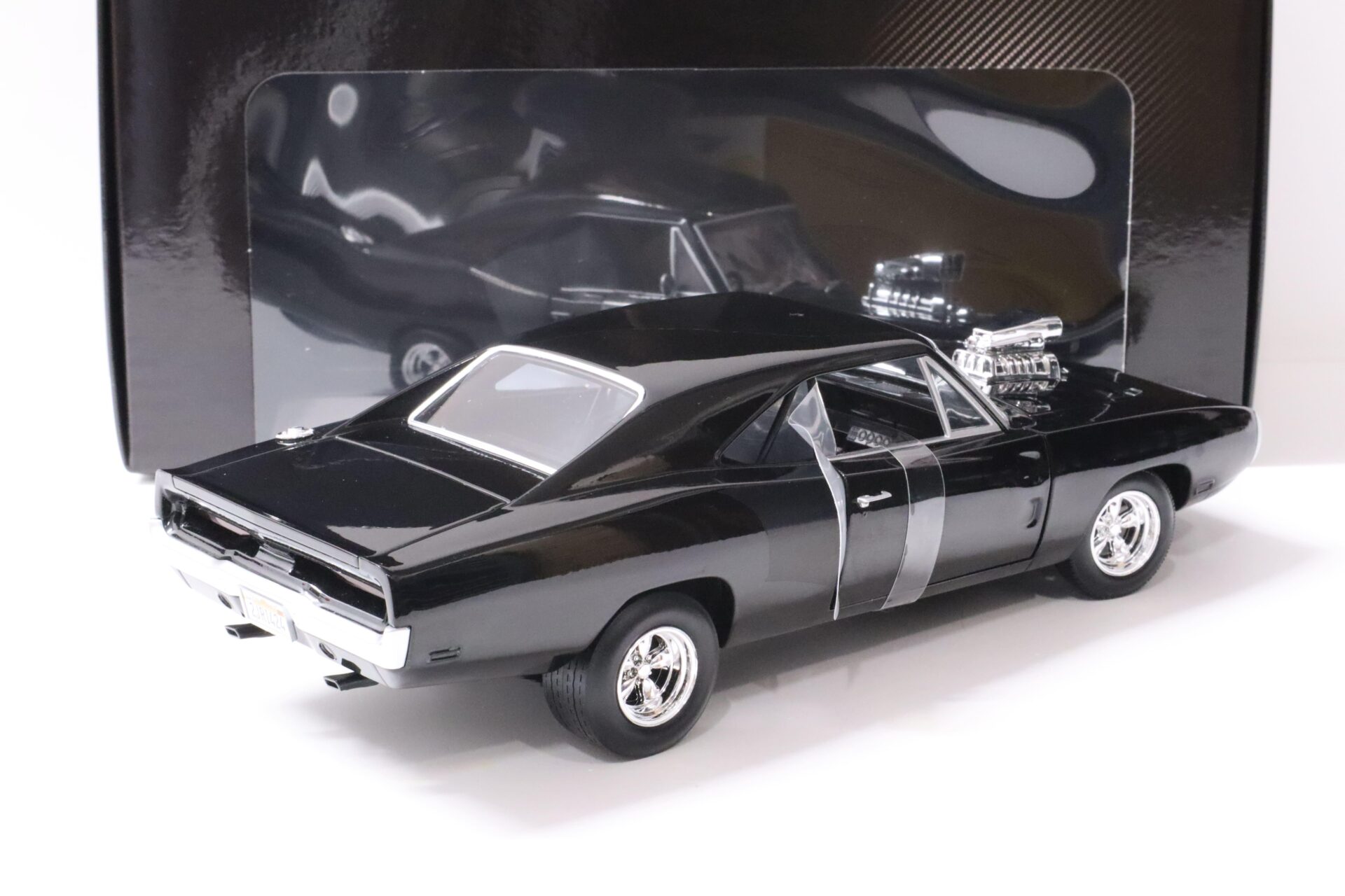 1:18 Hot Wheels 1970 Dodge Charger "The Fast and the Furious" black