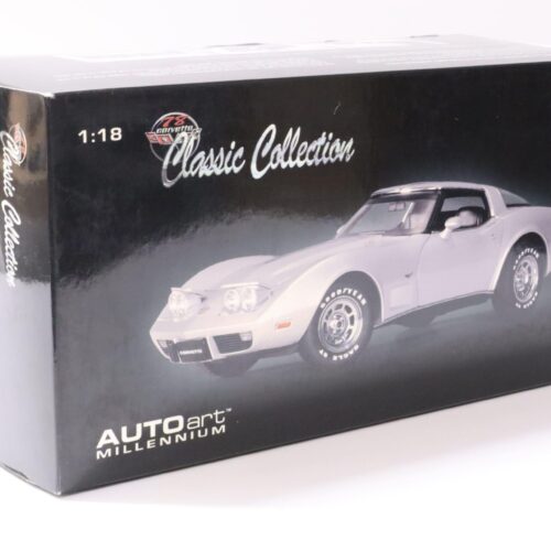 1:18 AUTOart Chevrolet Corvette 1978 "25TH Anniversary Edition" Titanium silver
