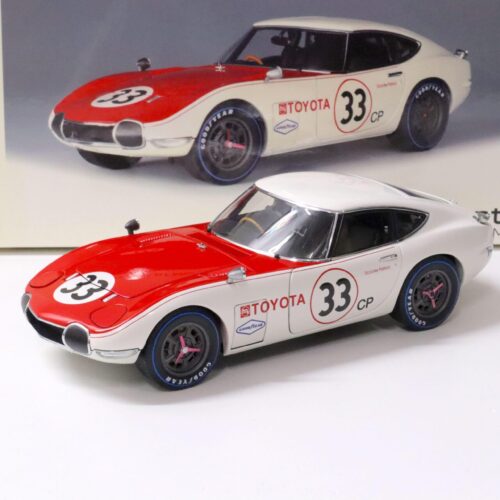 1:18 AUTOart Toyota 2000 GT Coupe SCCA 1968 white/ red #33 DIE-CAST