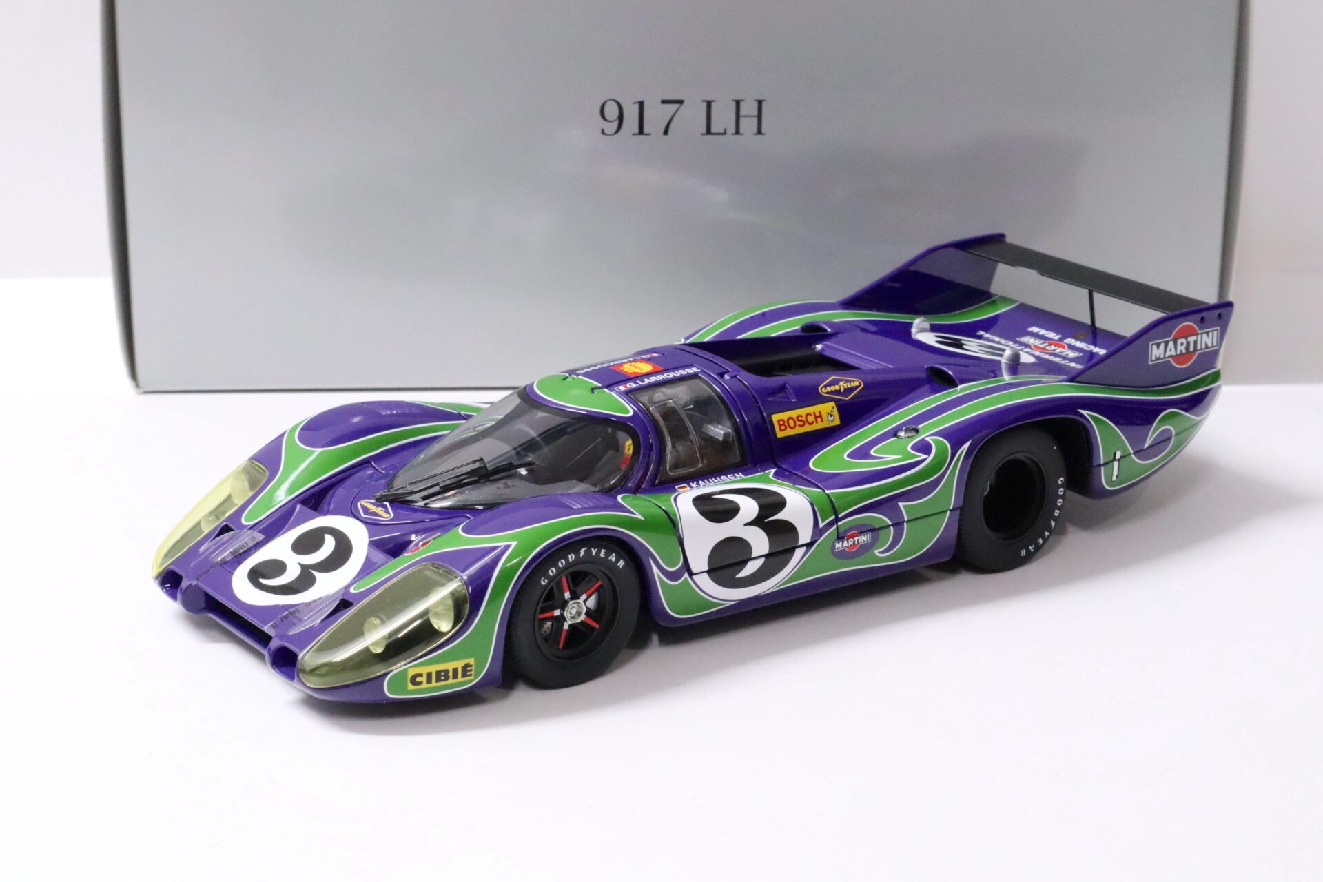 1:18 AUTOart Porsche 917 LH Long Tail "HIPPIE" Le Mans 1970 Kauhsen #3 DEALER VERSION