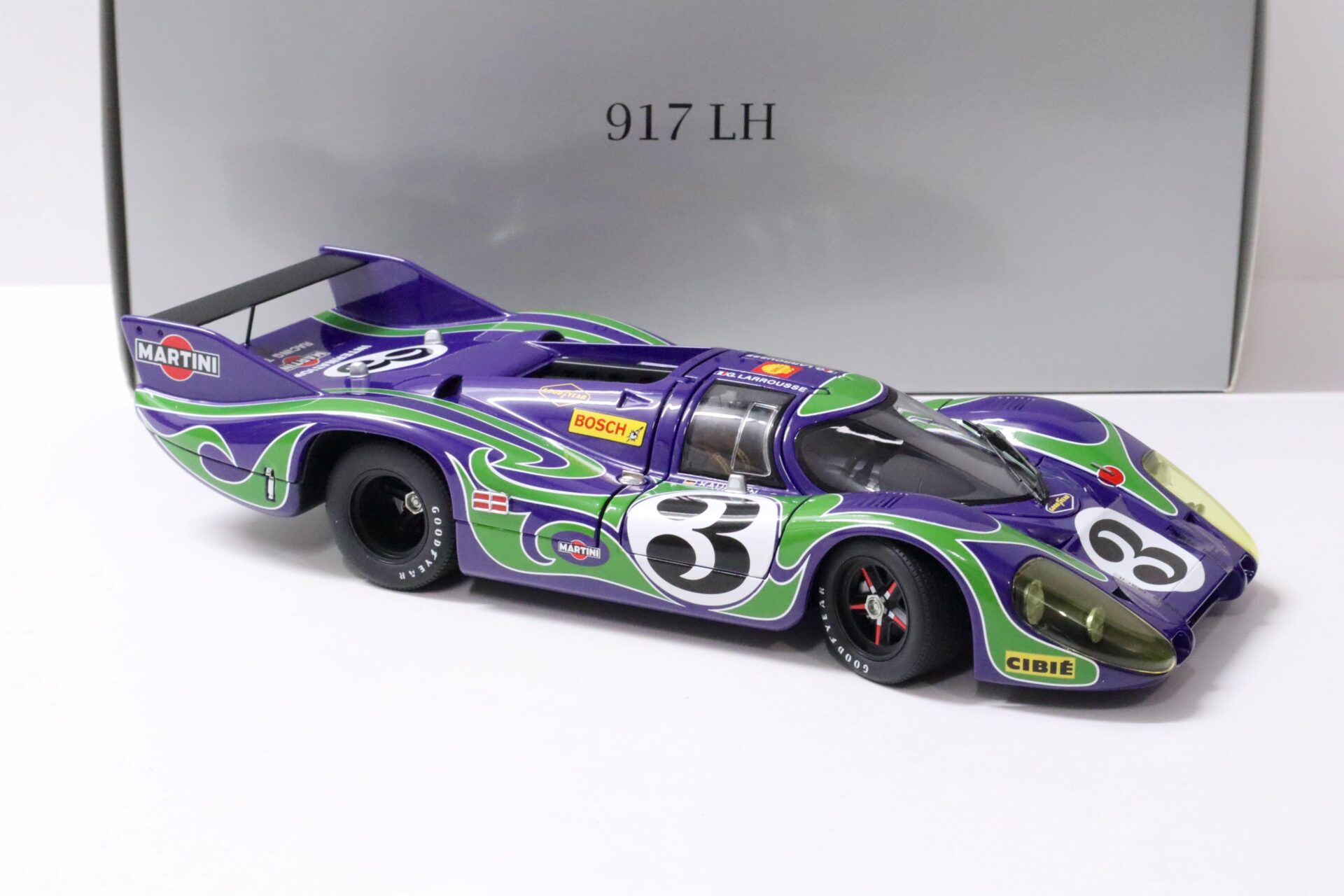 1:18 AUTOart Porsche 917 LH Long Tail "HIPPIE" Le Mans 1970 Kauhsen #3 DEALER VERSION