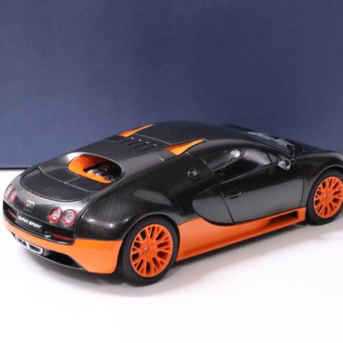 1:18 AUTOart Bugatti Veyron 16.4 Super Sport black/ orange Skirts