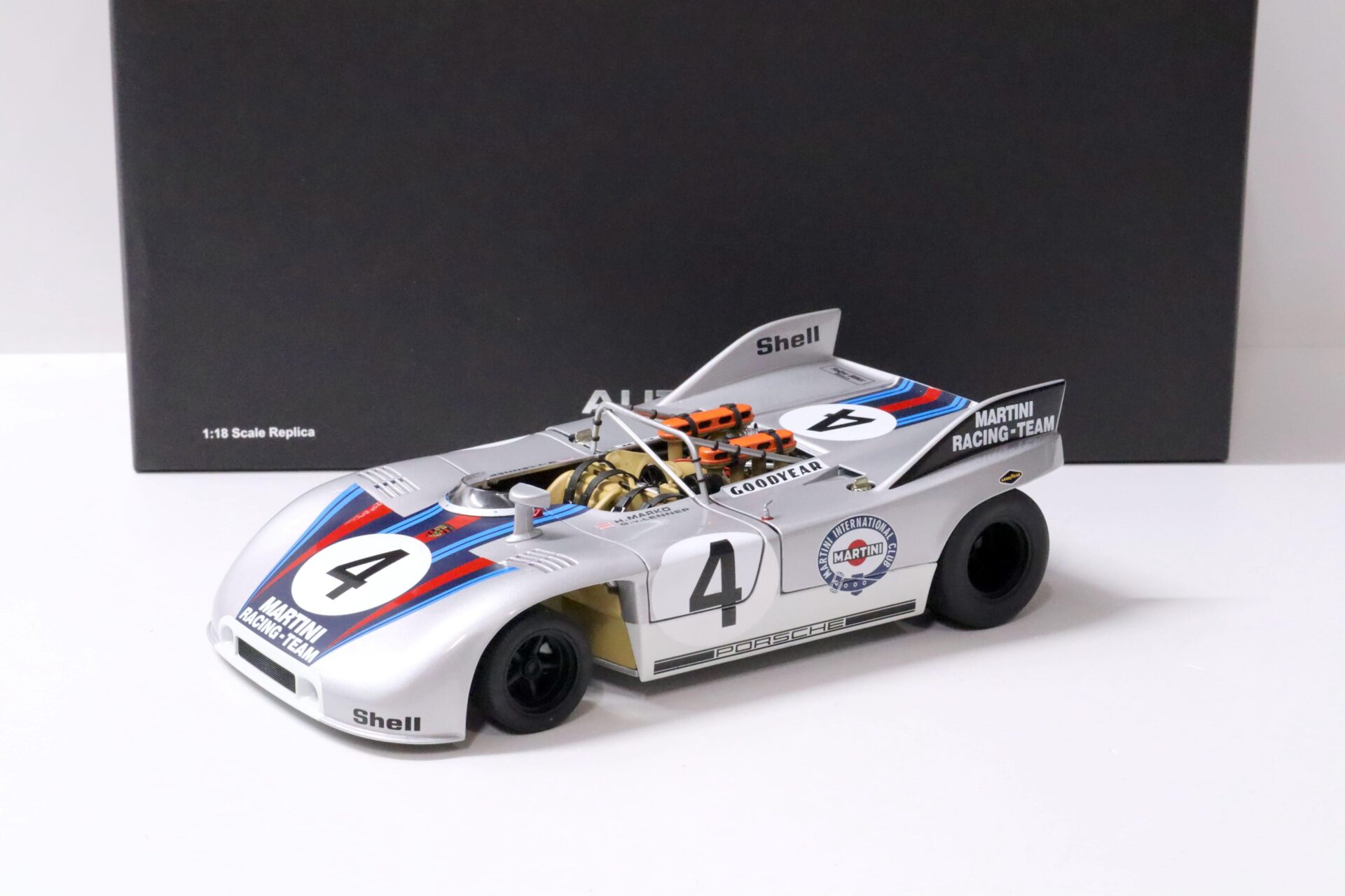 ID 58861 orig 1.jpg 1:18 AUTOart Porsche 908/3 Nürburgring 1971 Marko van Lennep #4 MARTINI Racing