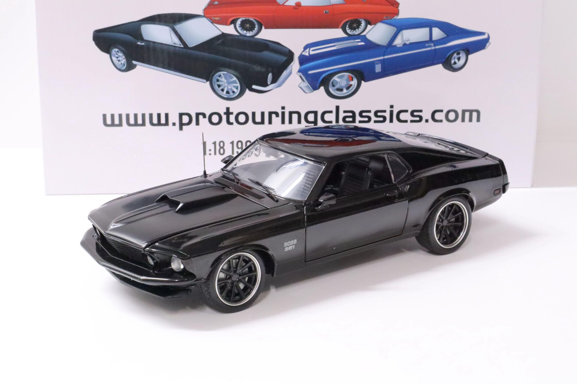 1:18 ACME 1969 Ford Mustang Boss 351 Street Fighter Pro Touring black