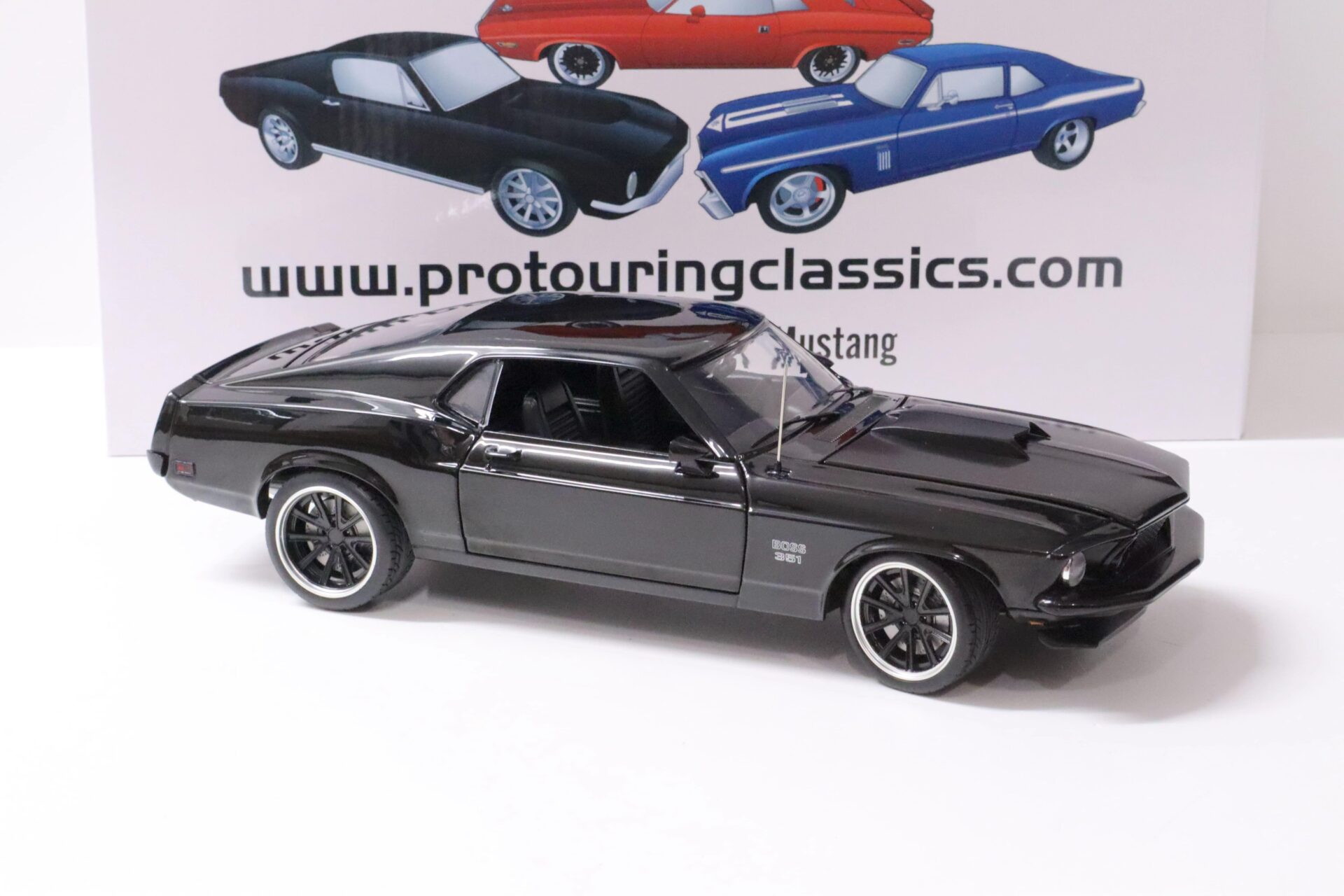 1:18 ACME 1969 Ford Mustang Boss 351 Street Fighter Pro Touring black