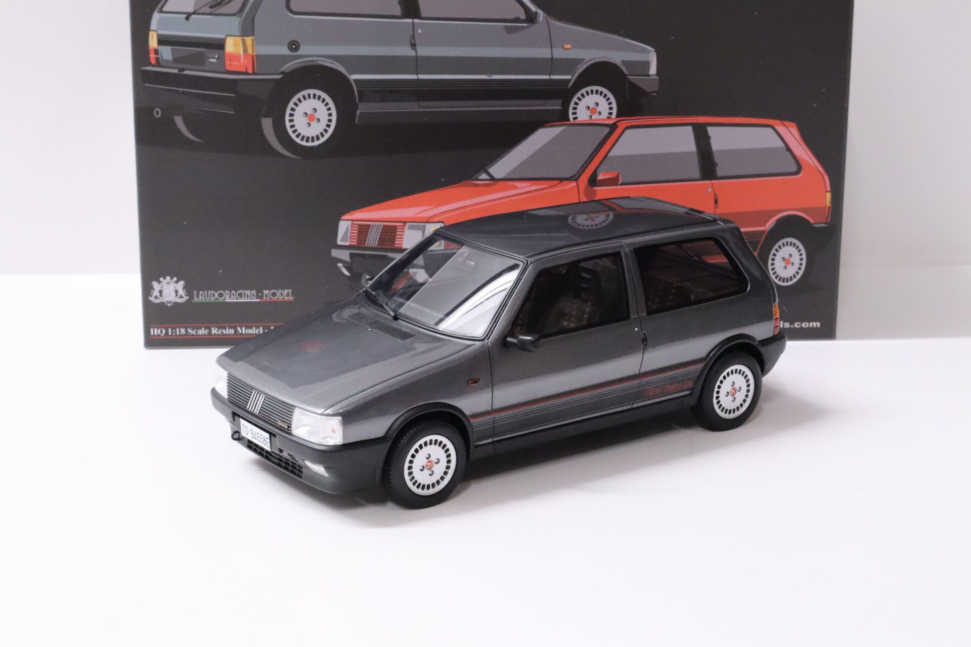 1:18 Laudoracing-Model Fiat Uno Turbo I.E. 1987 grey metallic