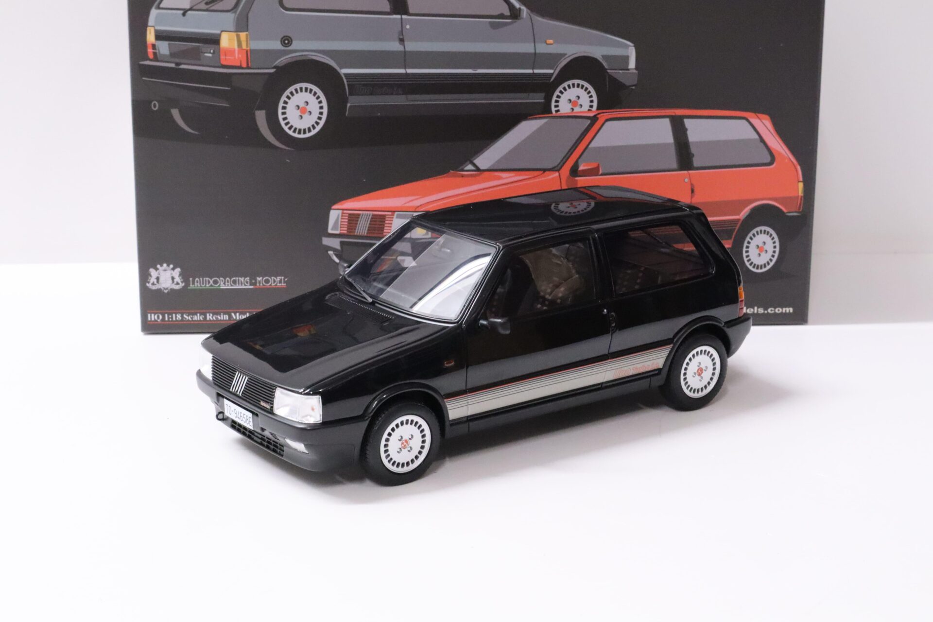 ID 59004 orig 1.jpg 1:18 Laudoracing-Model Fiat Uno Turbo I.E. 1987 black