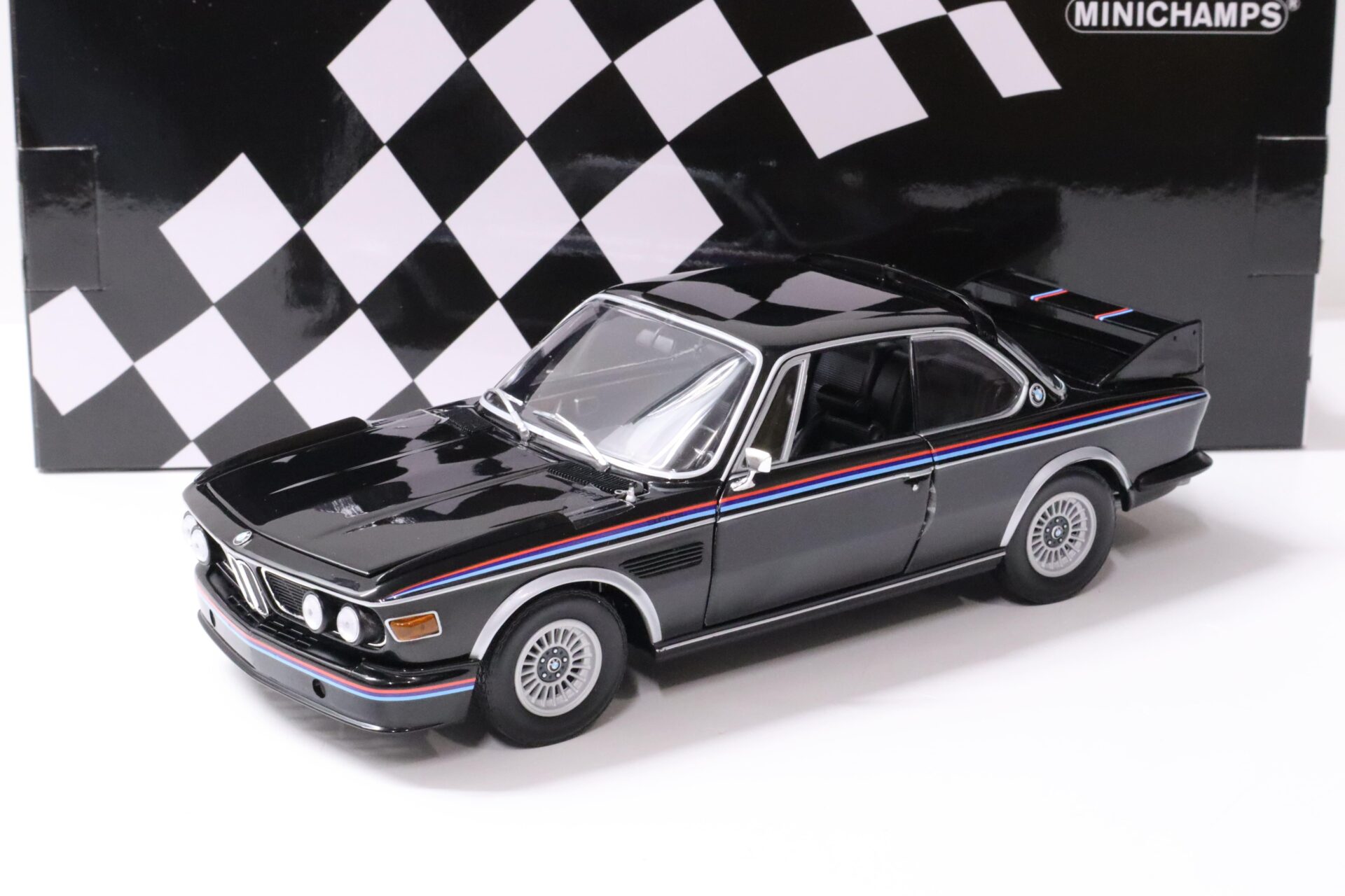 ID 59050 orig.jpg 1:18 Minichamps BMW 3.0 CSL (E9) Coupe 1973 black