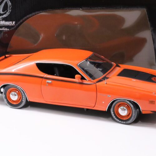 1:18 ERTL Authentics 1971 Dogde Charger Super Bee orange
