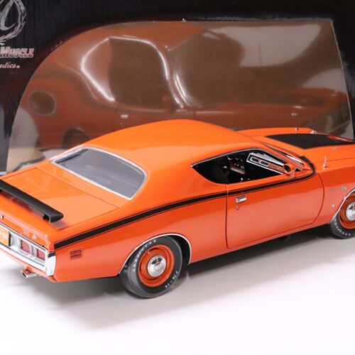 1:18 ERTL Authentics 1971 Dogde Charger Super Bee orange