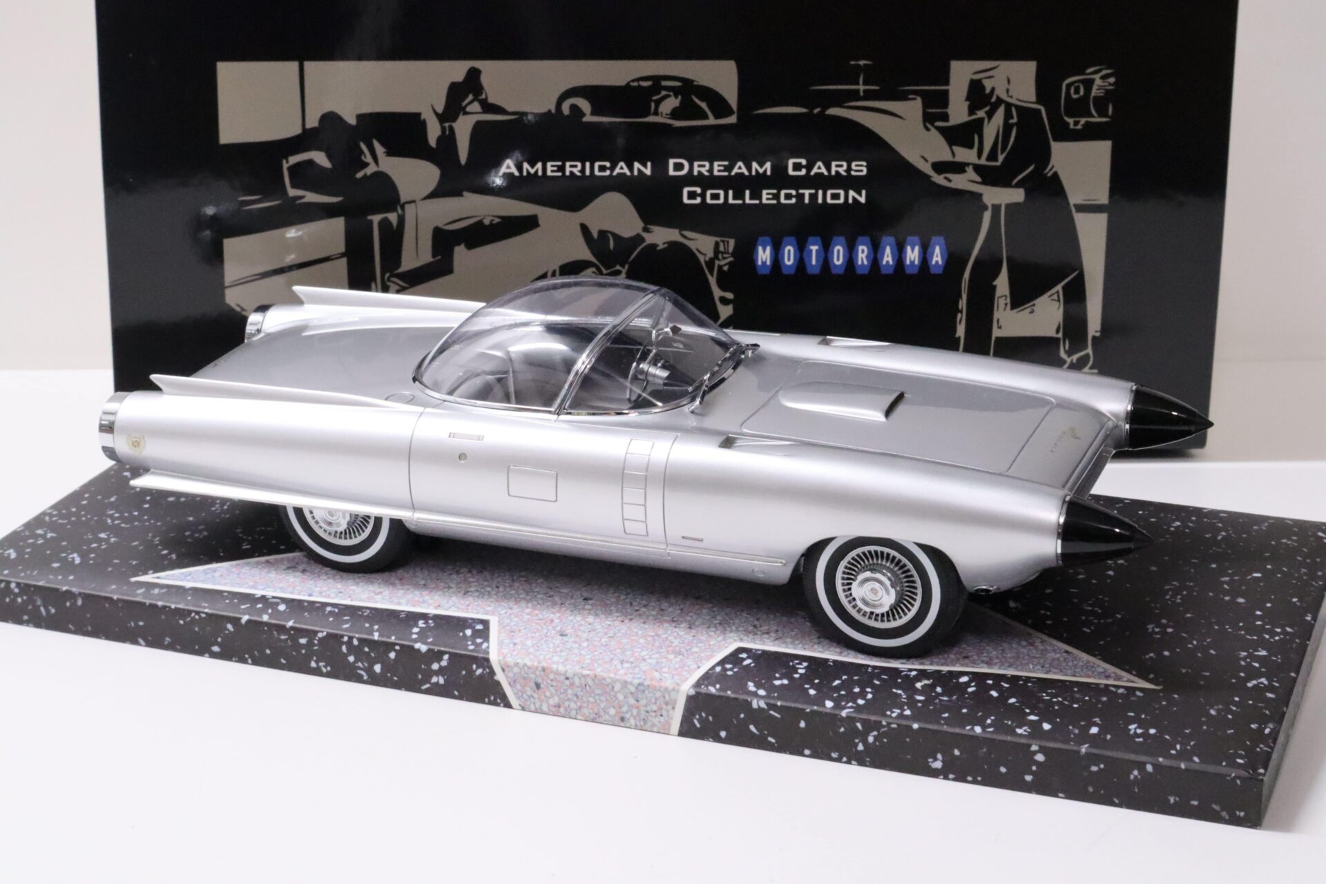 1:18 Minichamps Cadillac Cyclone XP 74 Concept 1959 silver American Dream Cars