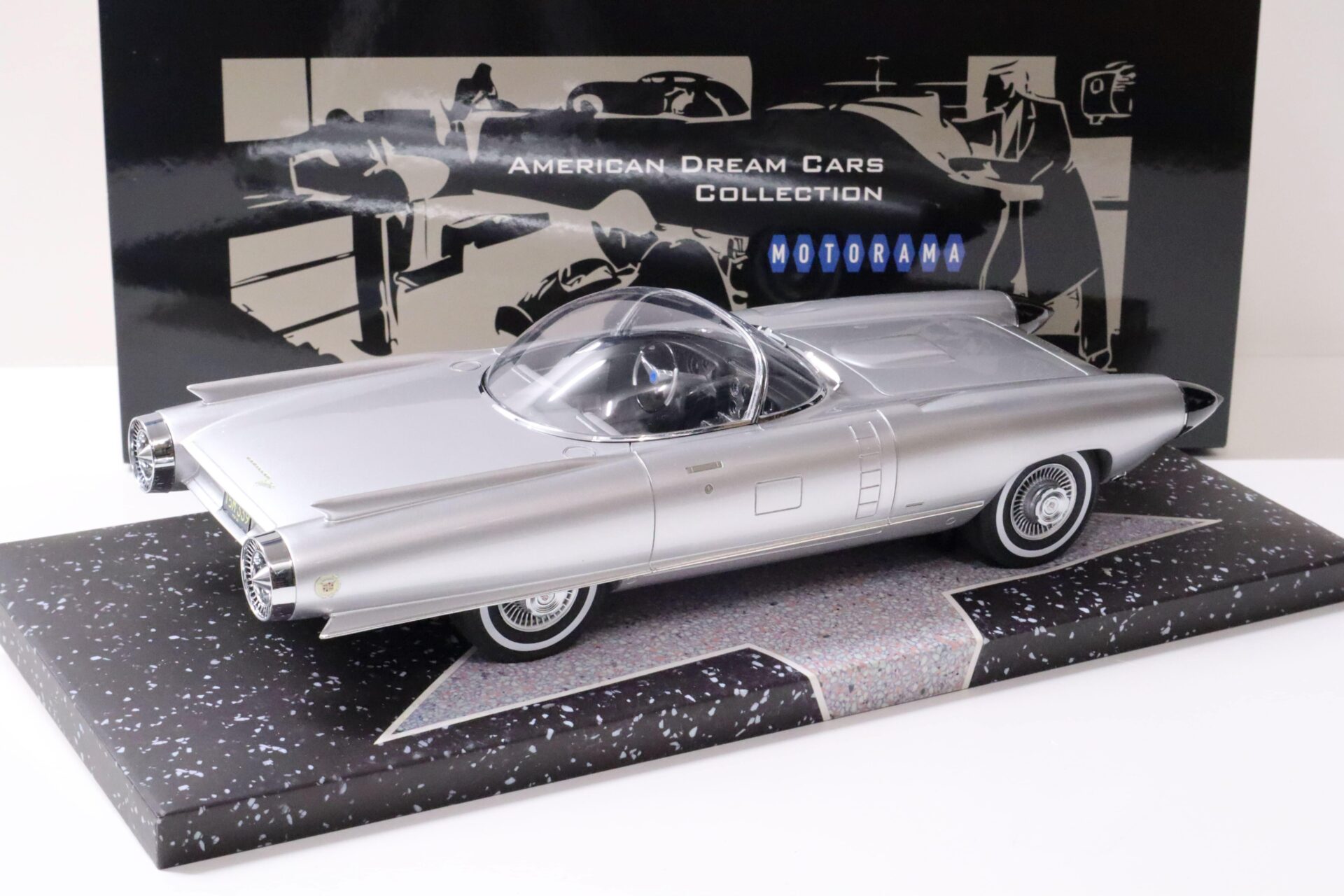 1:18 Minichamps Cadillac Cyclone XP 74 Concept 1959 silver American Dream Cars