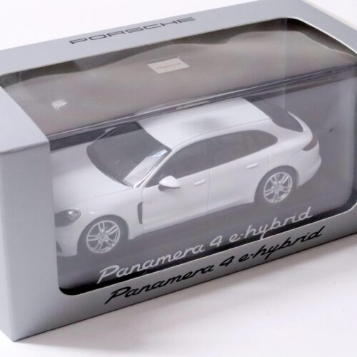 1:43 Minichamps Porsche Panamera 4 E-Hybrid Sport Turismo 2017 white DEALER VERSION