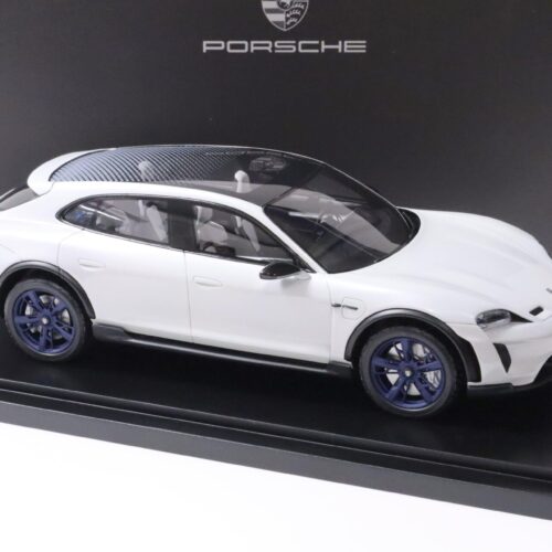 1:18 Spark Porsche Mission E Cross Turismo 2018 white/grey metallic DEALER VERSION