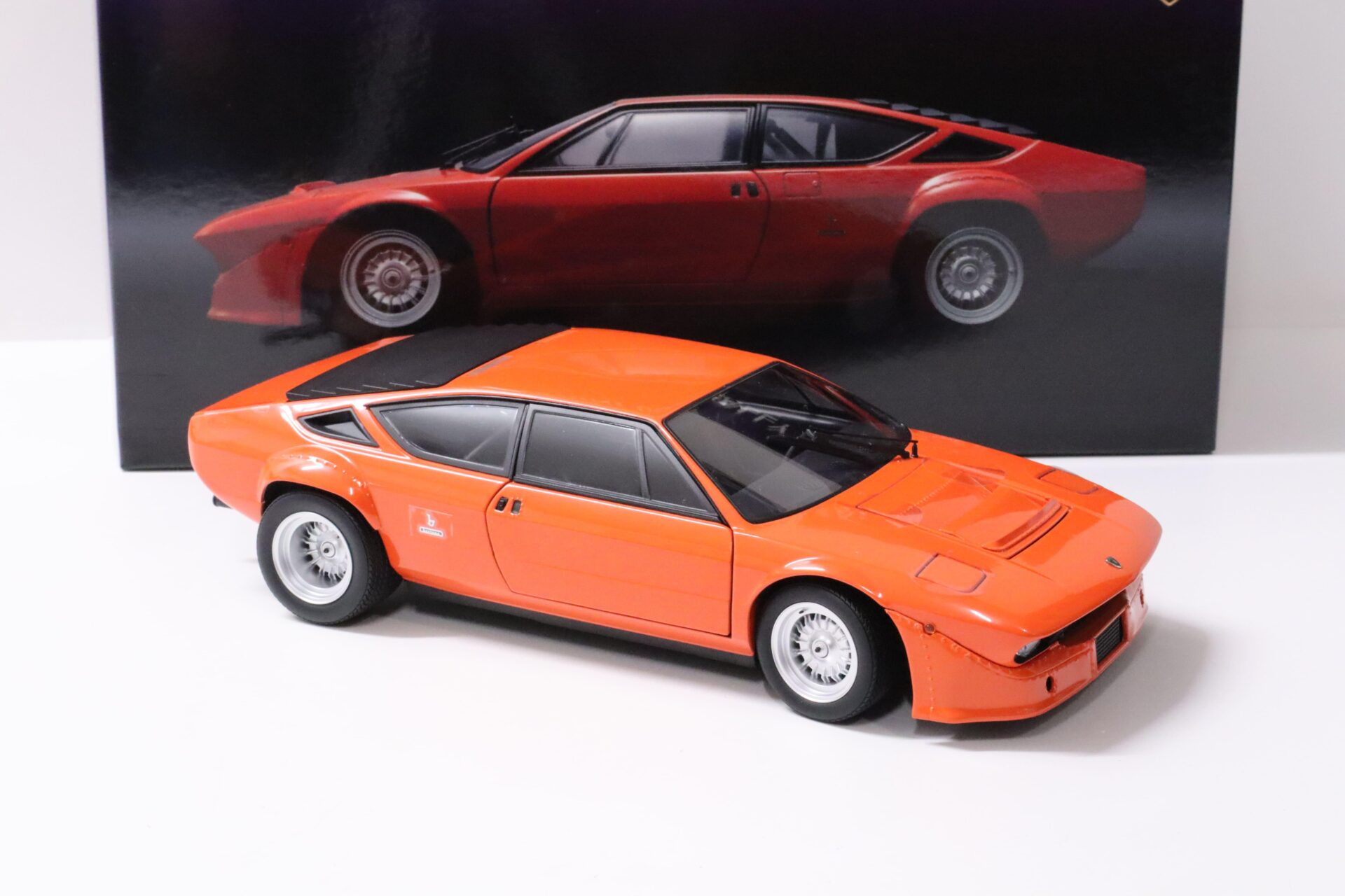 1:18 Kyosho Lamborghini Urraco Rally orange