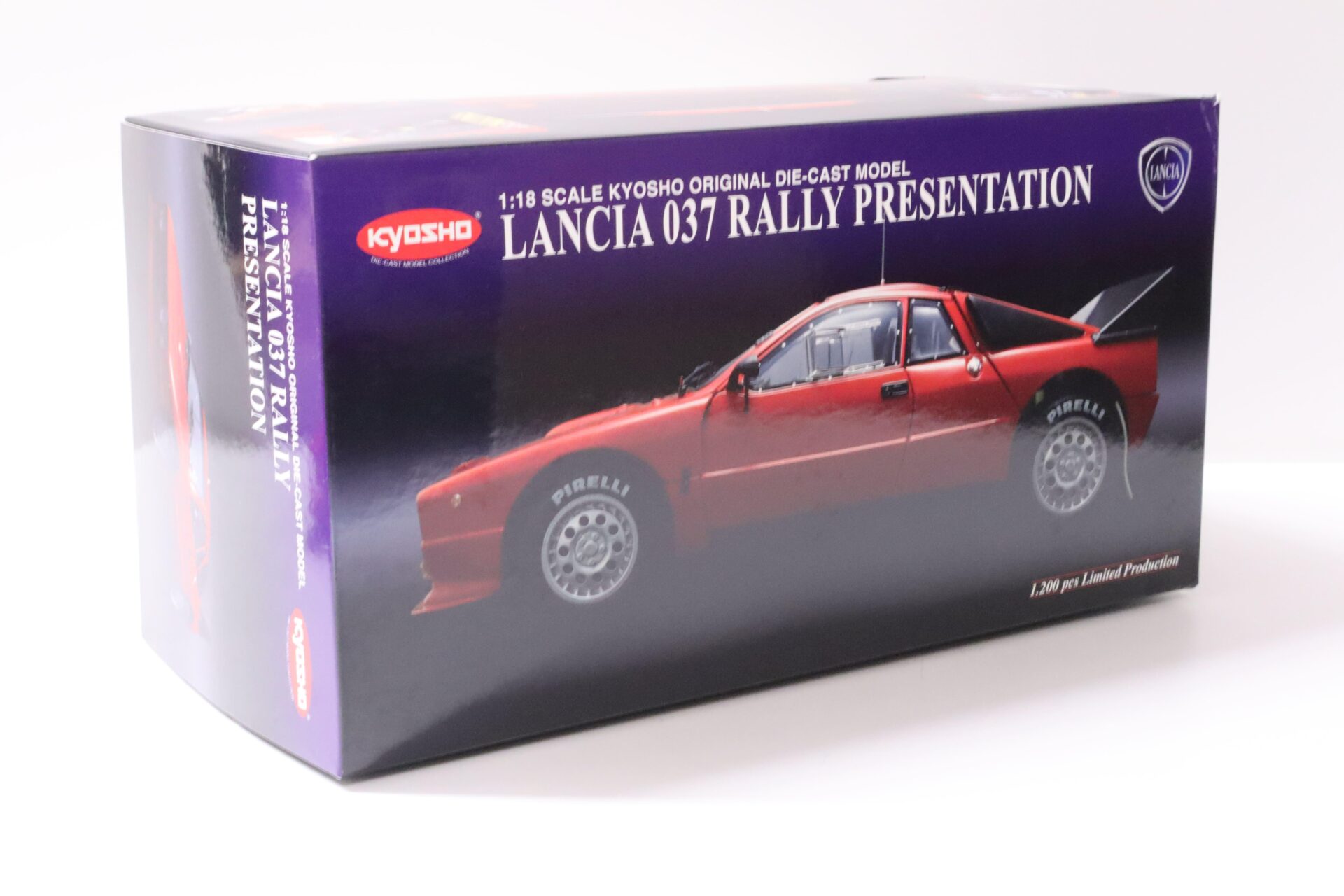 1:18 Kyosho Lancia 037 Rally Presentation Plain Body red