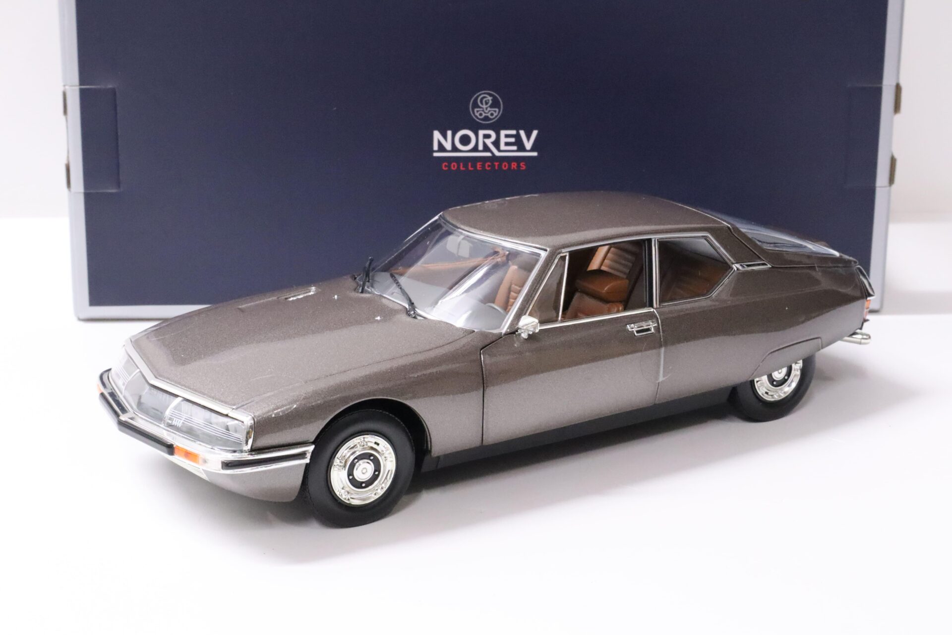 1:18 NOREV Citroen SM 1971 Scarabee Brown metallic