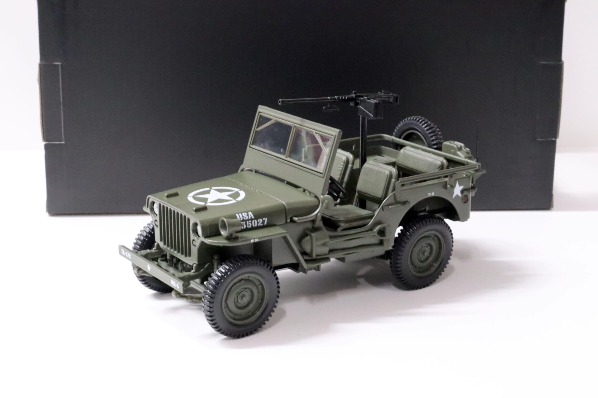 ID 59549 orig.jpg 1:18 Norev Jeep Military Vehicle US Army 1942 green